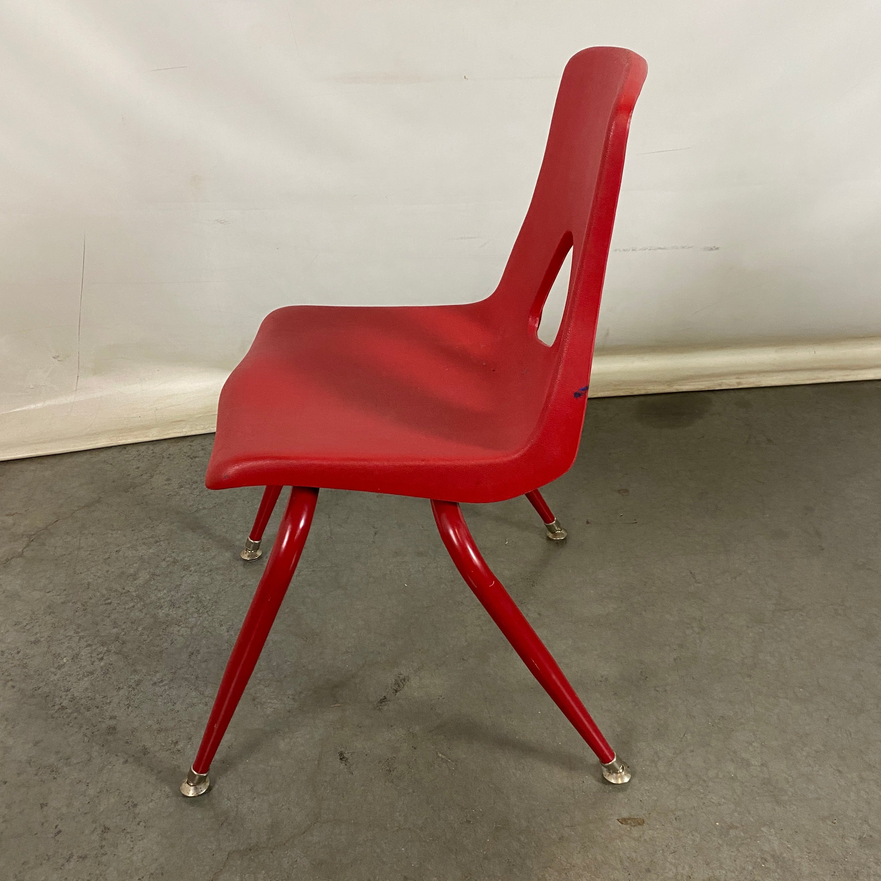 Red Plastic and Metal Legged Children's Classroom Chair