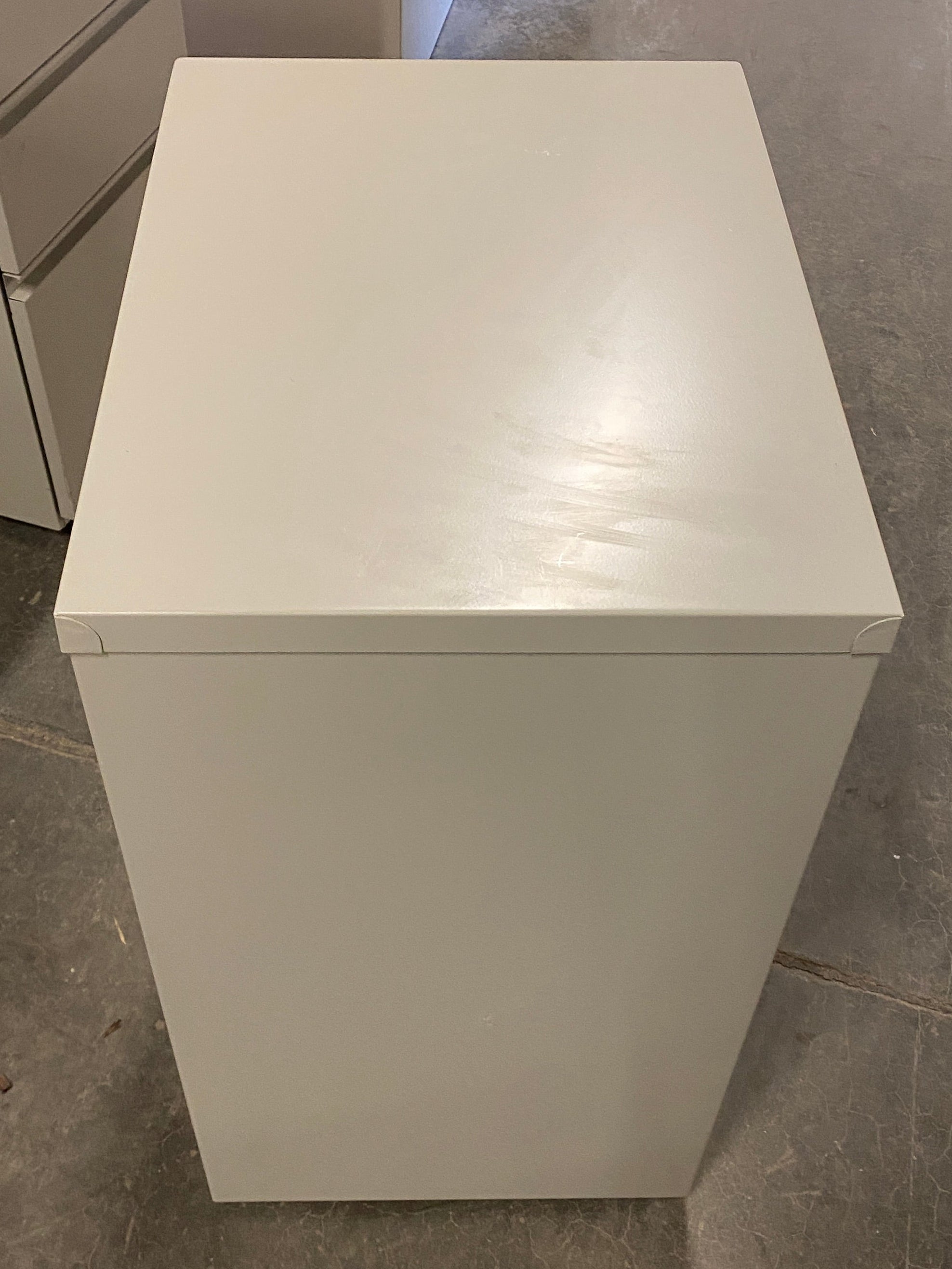 Beige 3 Drawer File Cabinet