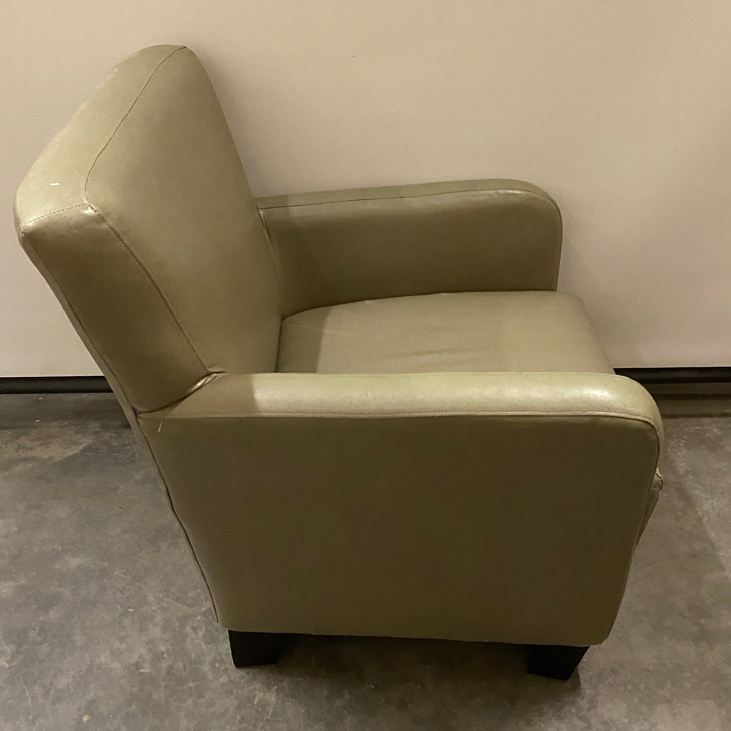 Green Upholstered Cushioned Chair