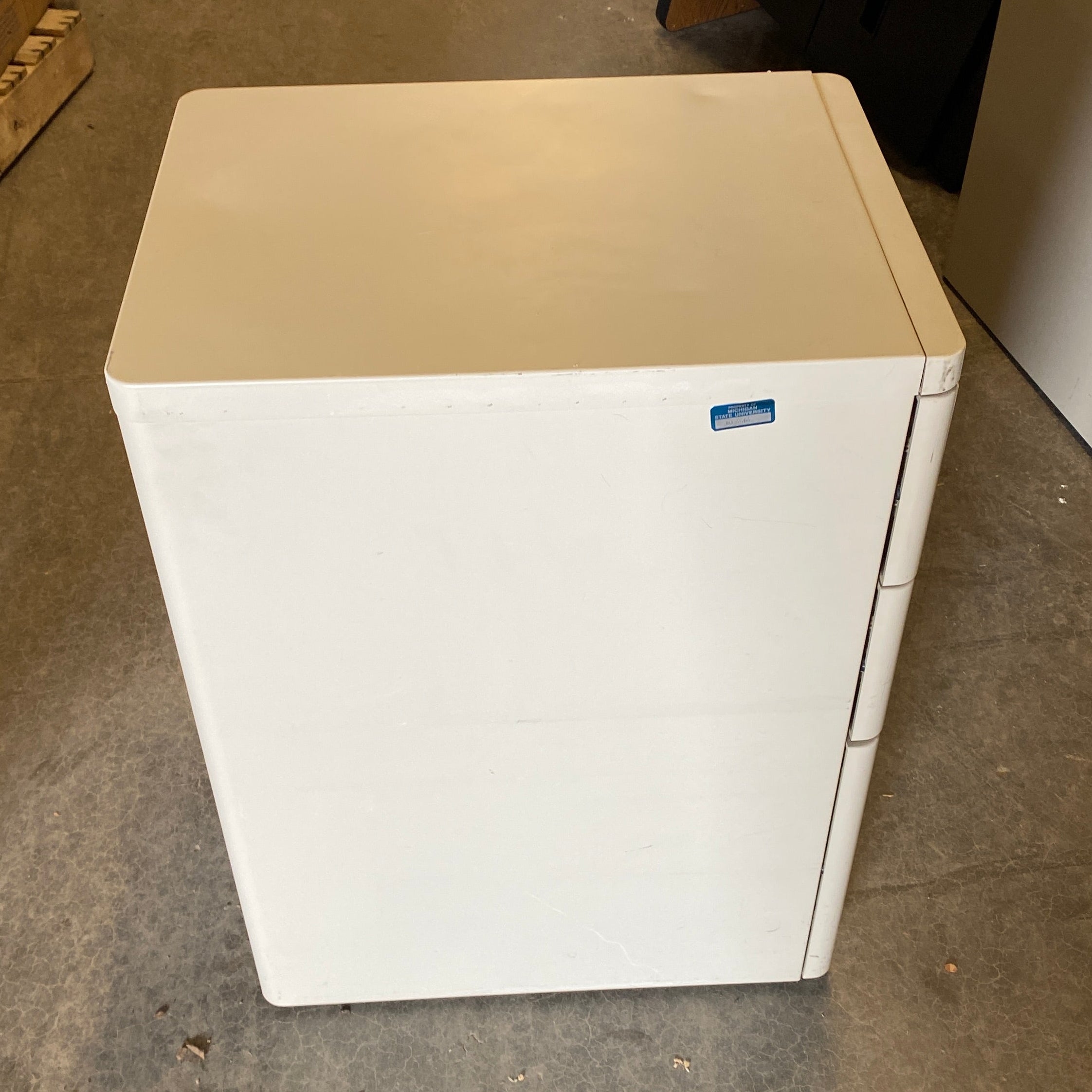 Beige Rounded 3 Drawer File Cabinet