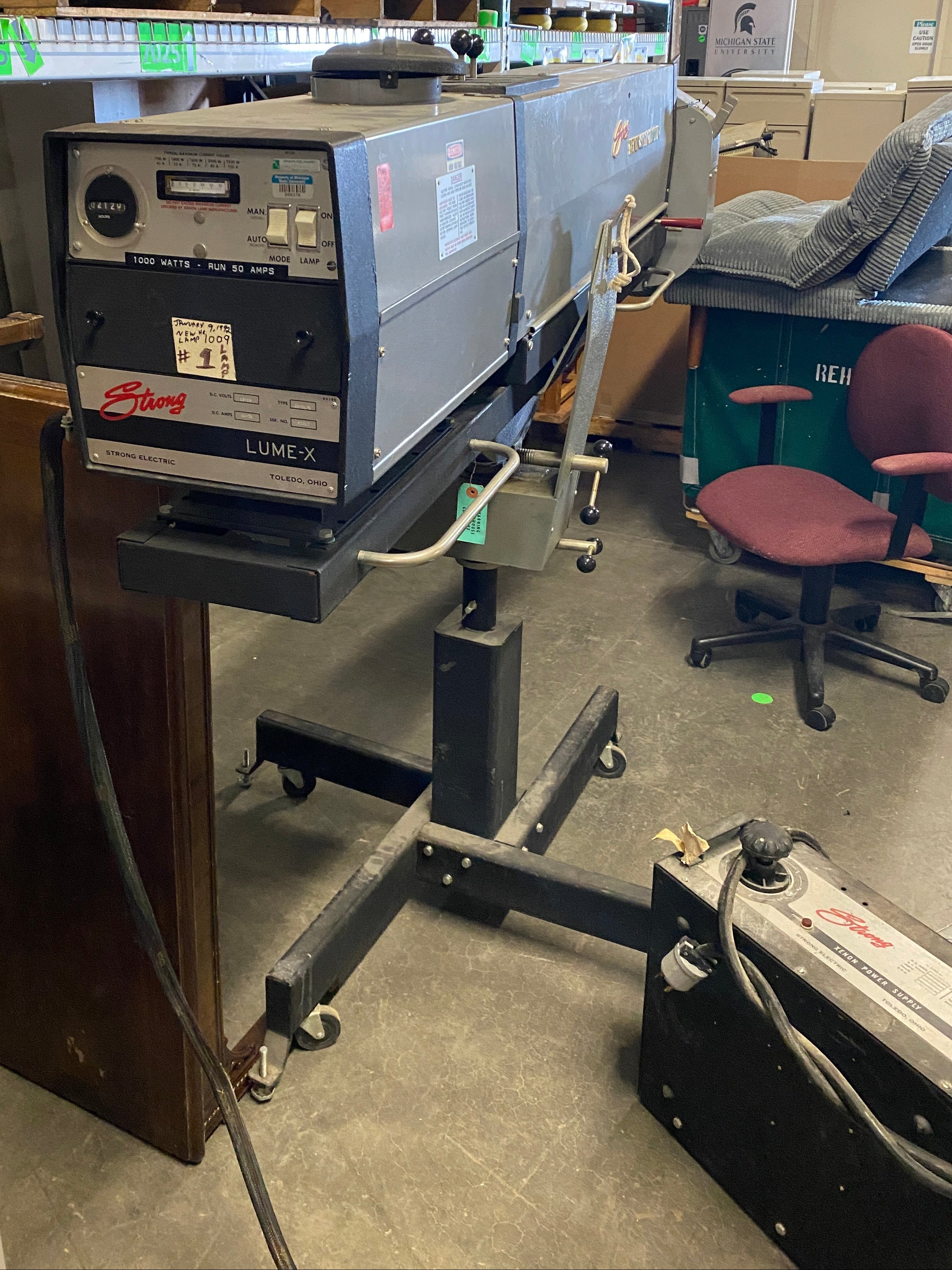 Strong Xenon Super Trouper Theatre Spotlight w/ Power Supply #2