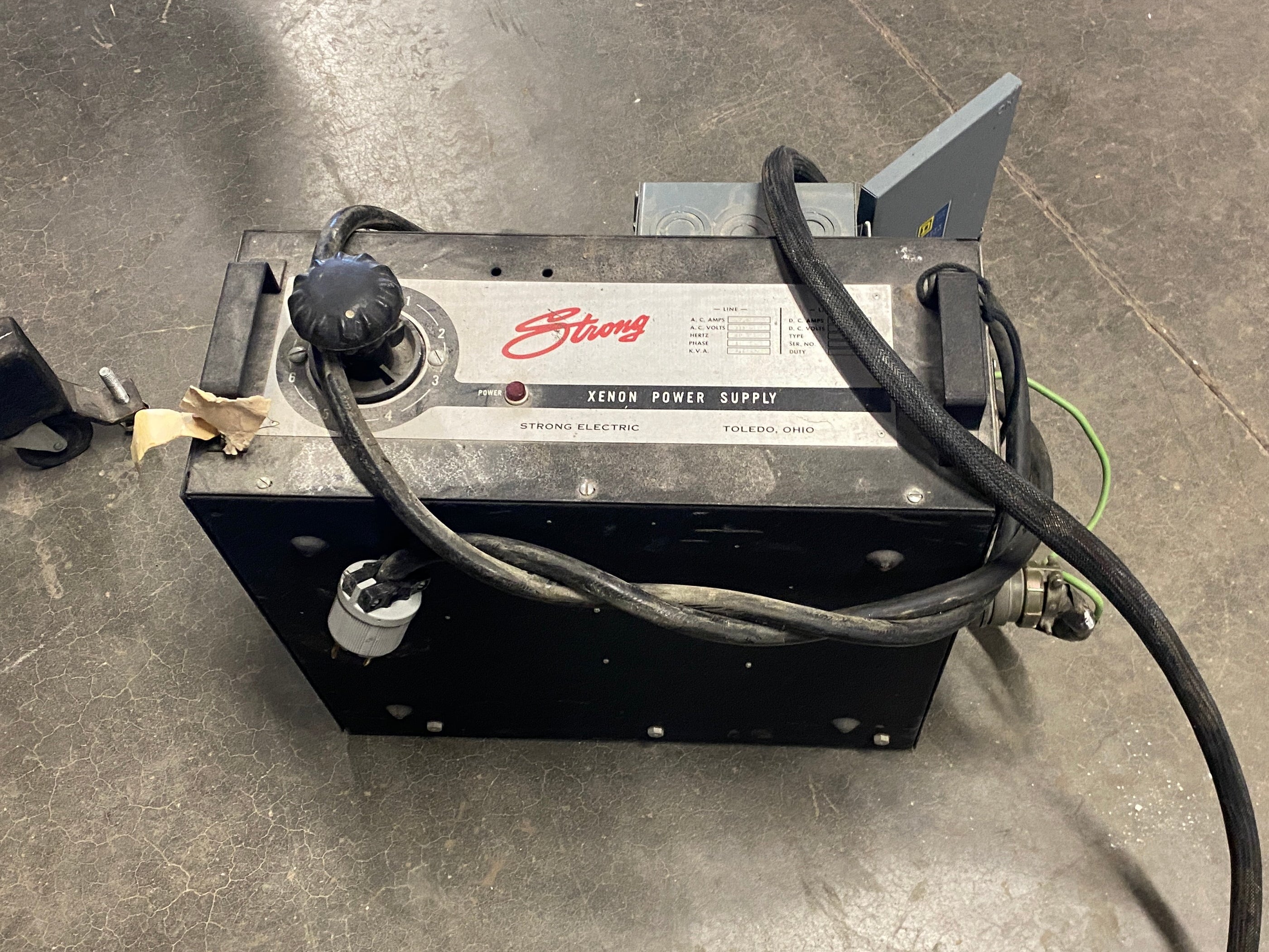 Strong Xenon Super Trouper Theatre Spotlight w/ Power Supply #2