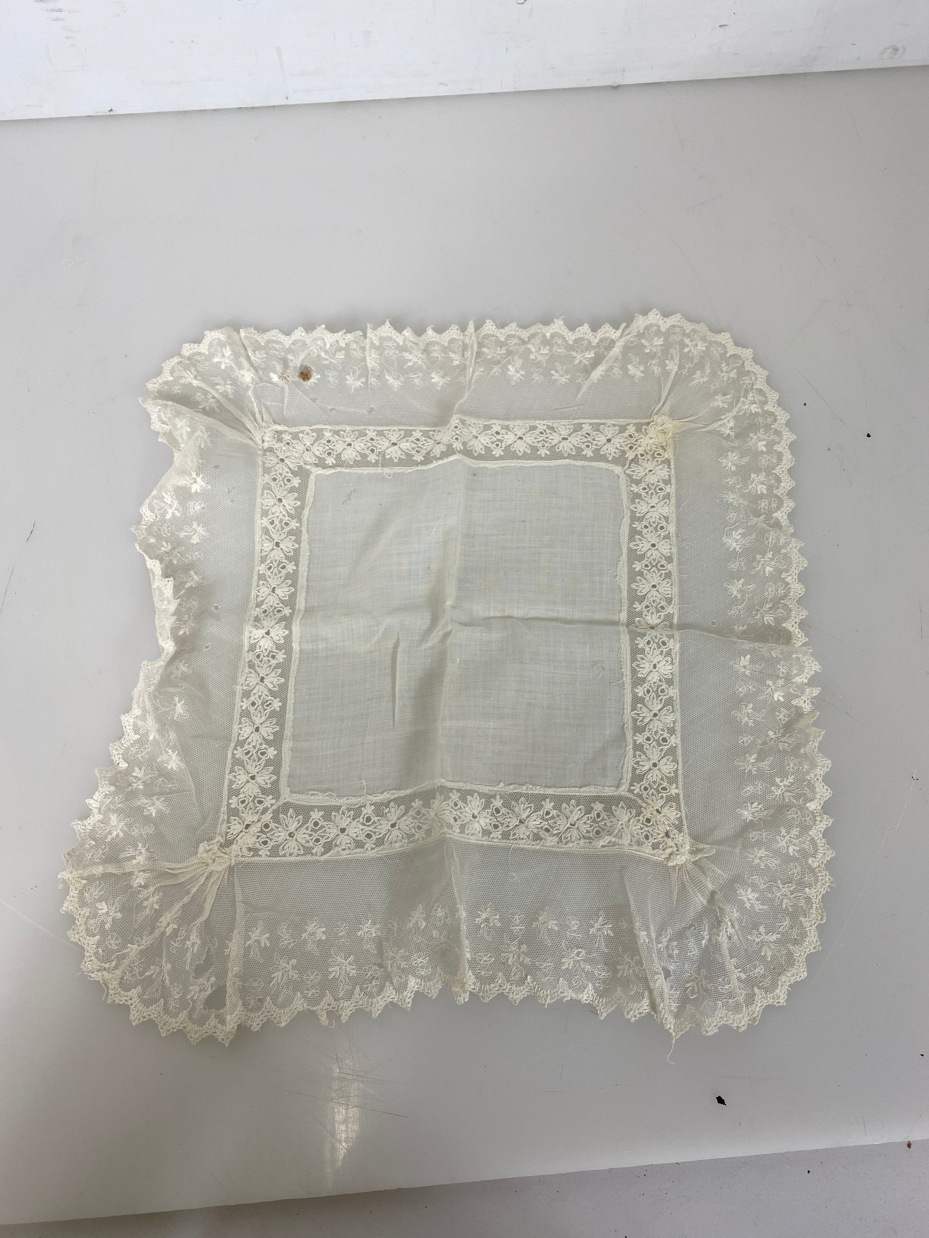 Vintage 1900s White Linen Handkerchief with Intricate Lace Border and Details
