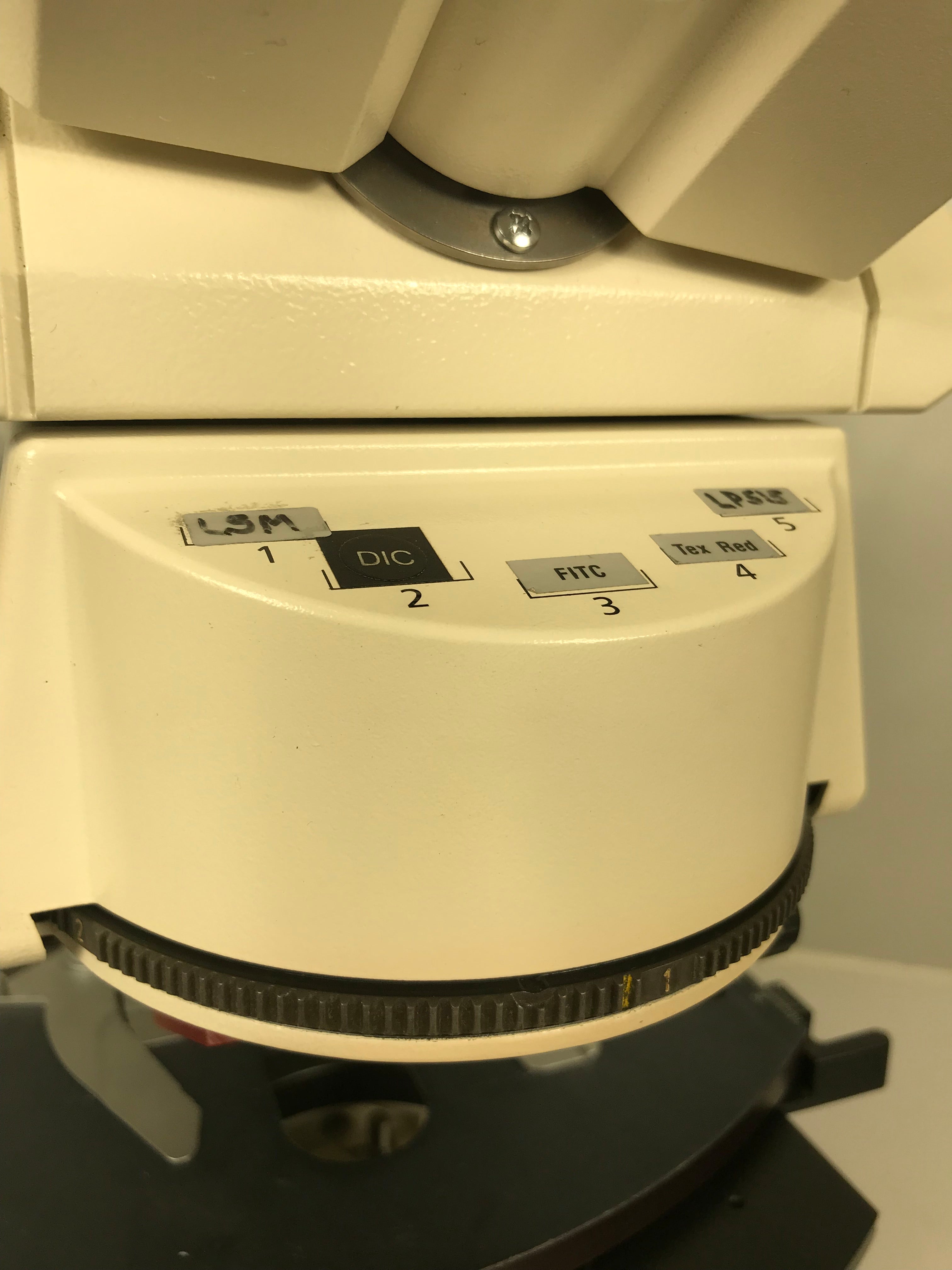 Zeiss AxioSkop 2 MOT Phase Contrast Laser Microscope W/ LSM 5 Pascal & LASOS Systems *For Parts or Repair*