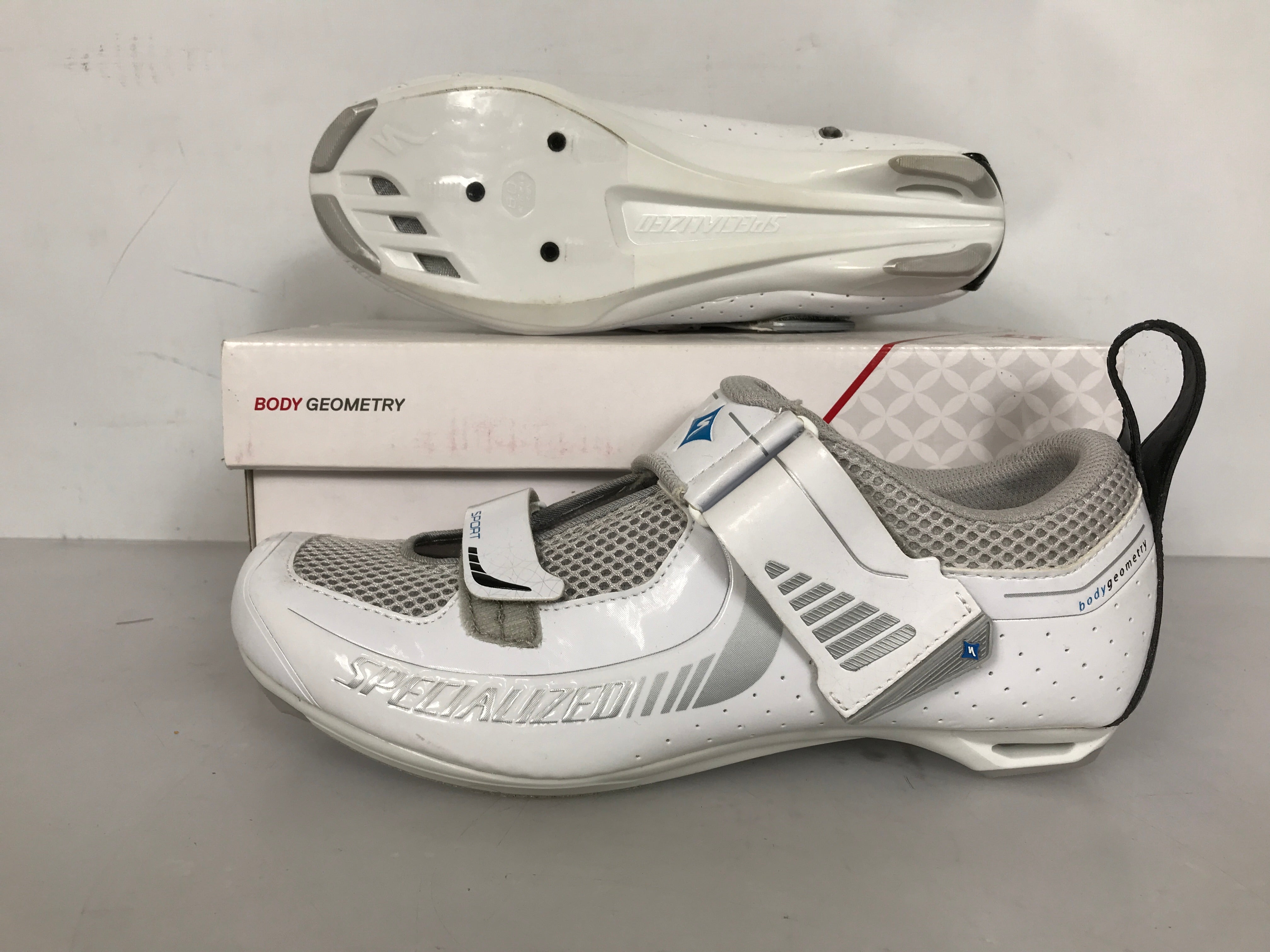 Specialized Body Geometry White/Silver Trivent Sport Road Women's Size 9.5/41 NIB