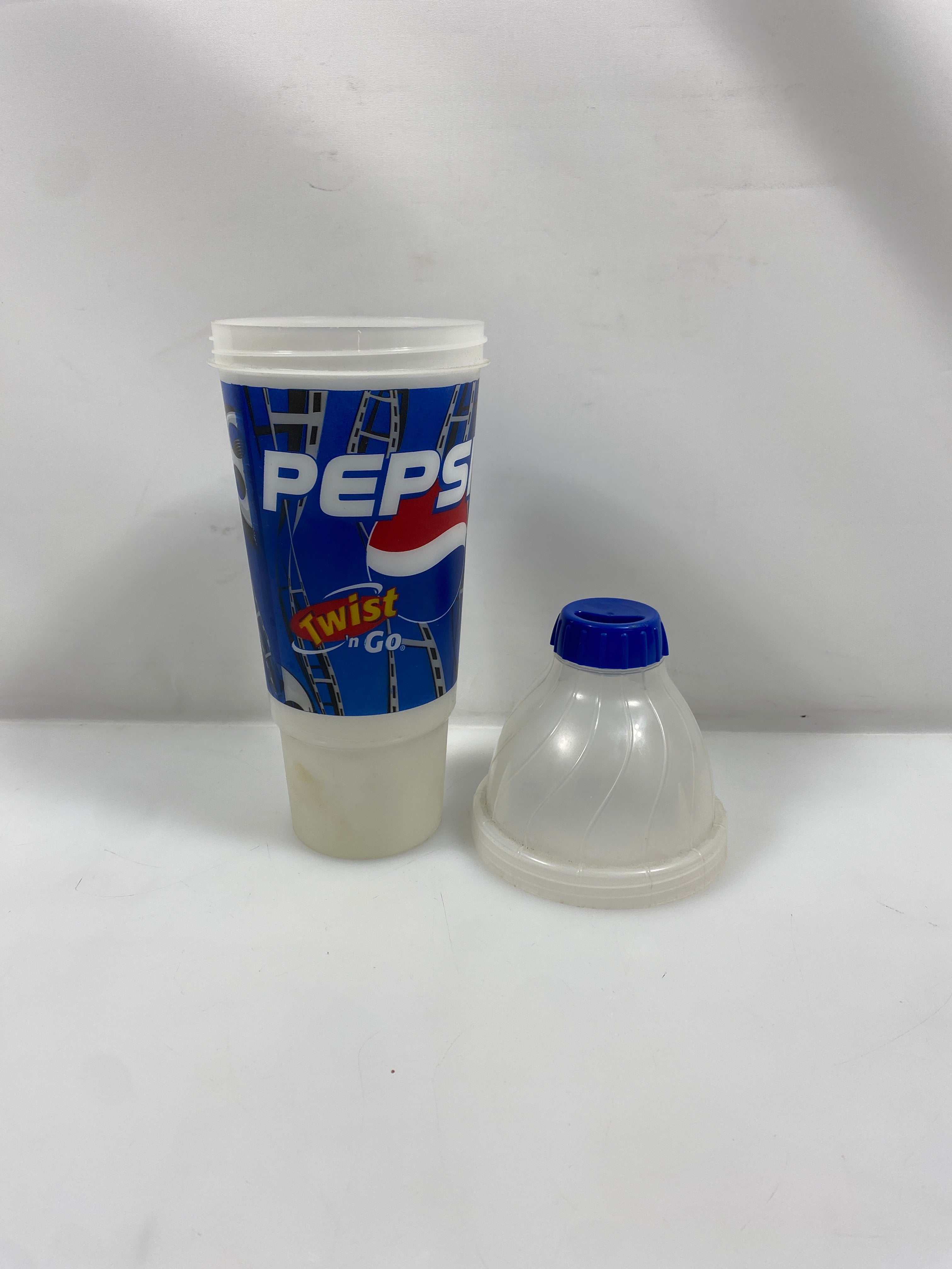 Vintage 90's Pepsi Bottle Twist'nGo 32 oz. Cup