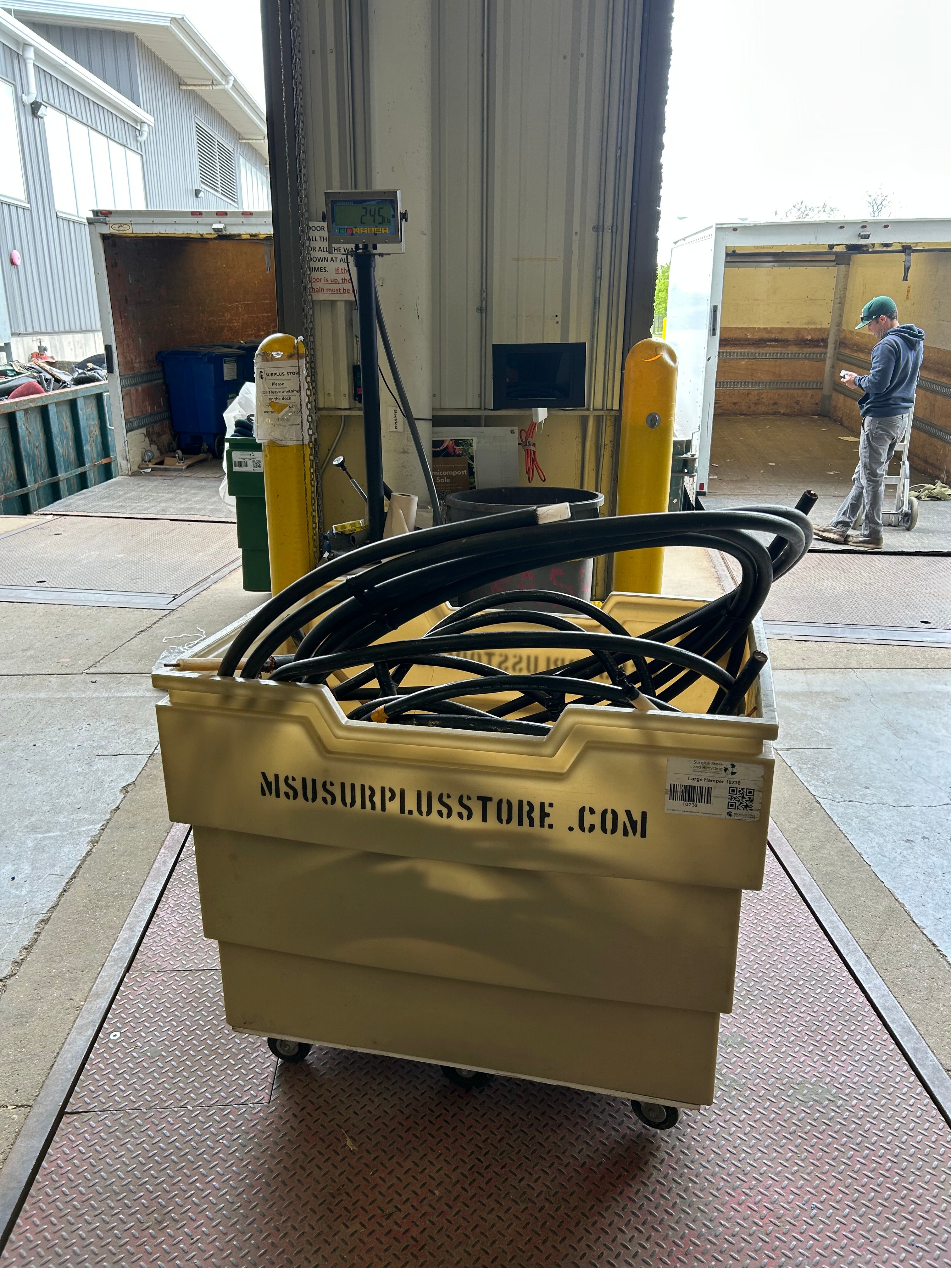 Scrap Bid #673 - 175lbs *Without container*