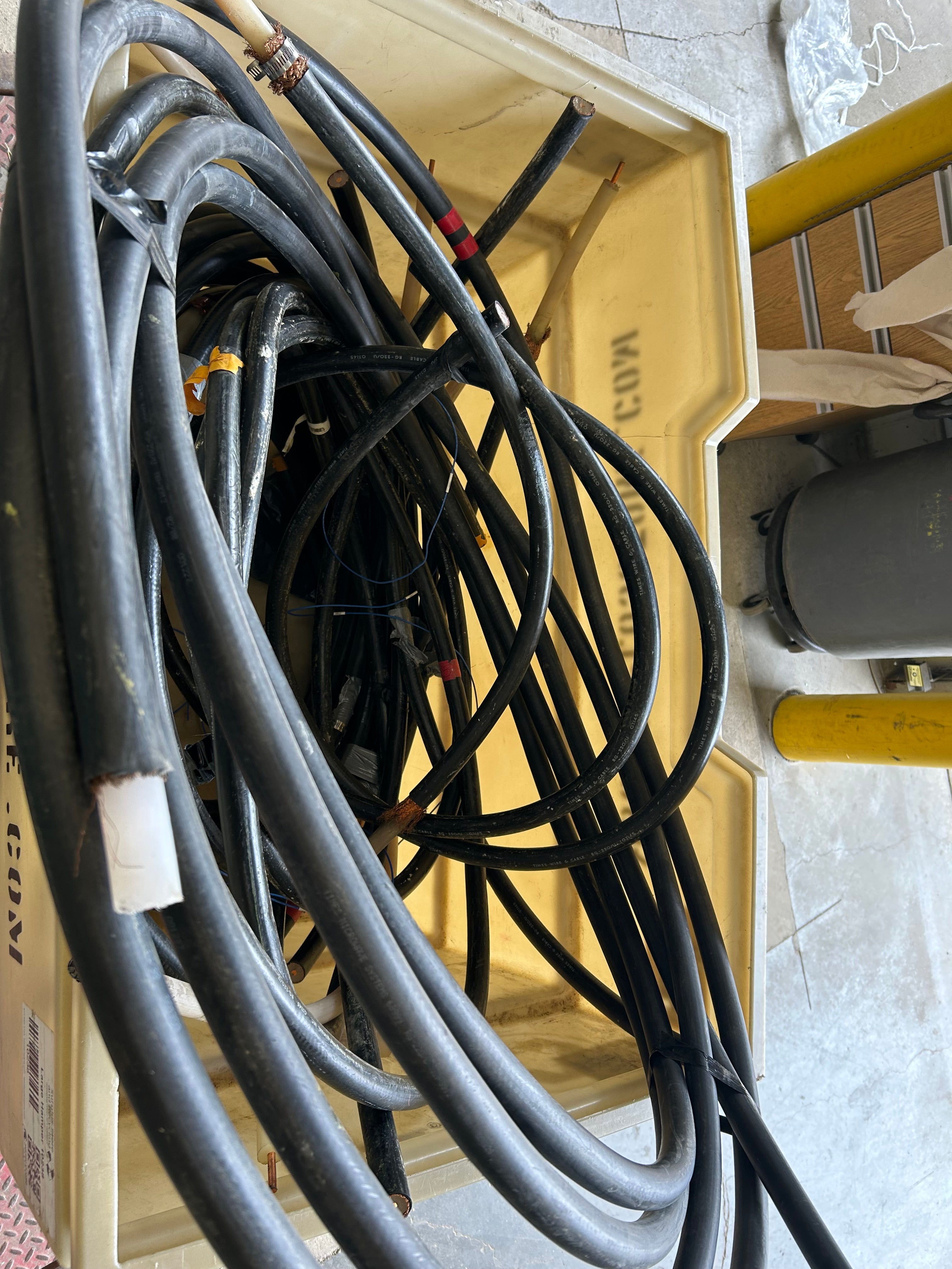 Scrap Bid #673 - 175lbs *Without container*