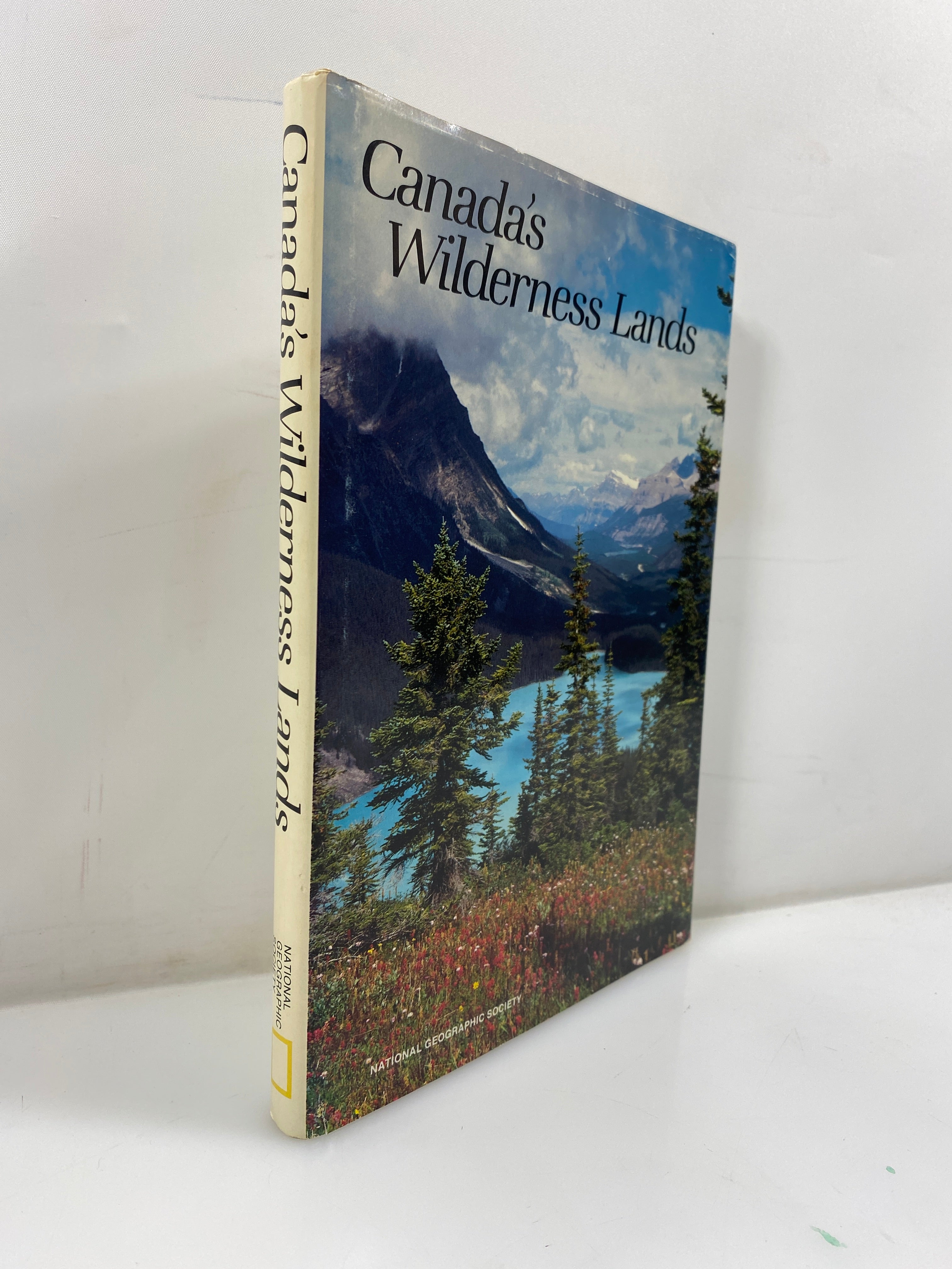 Canada's Wilderness Lands National Geographic Society 1982 HCDJ