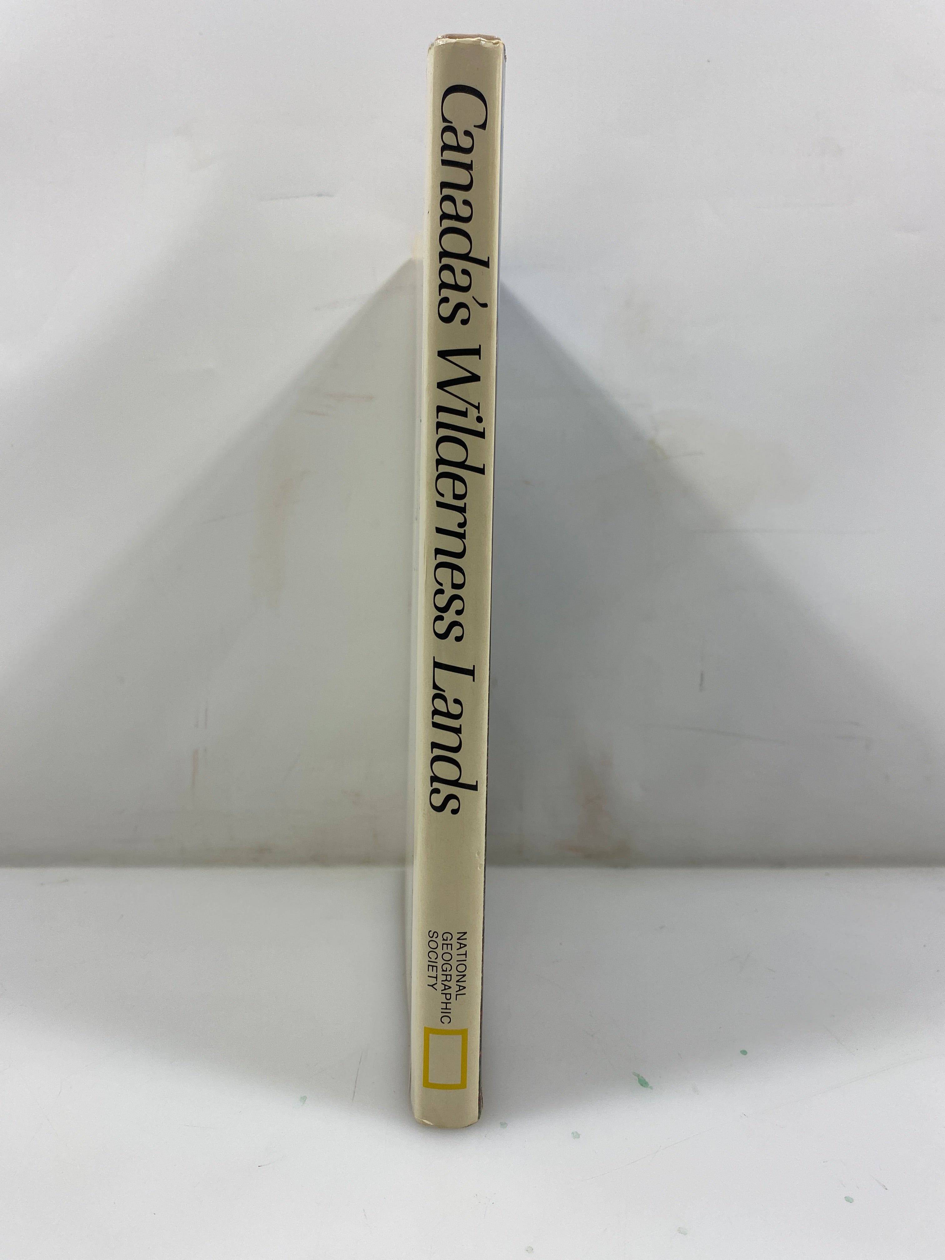 Canada's Wilderness Lands National Geographic Society 1982 HCDJ