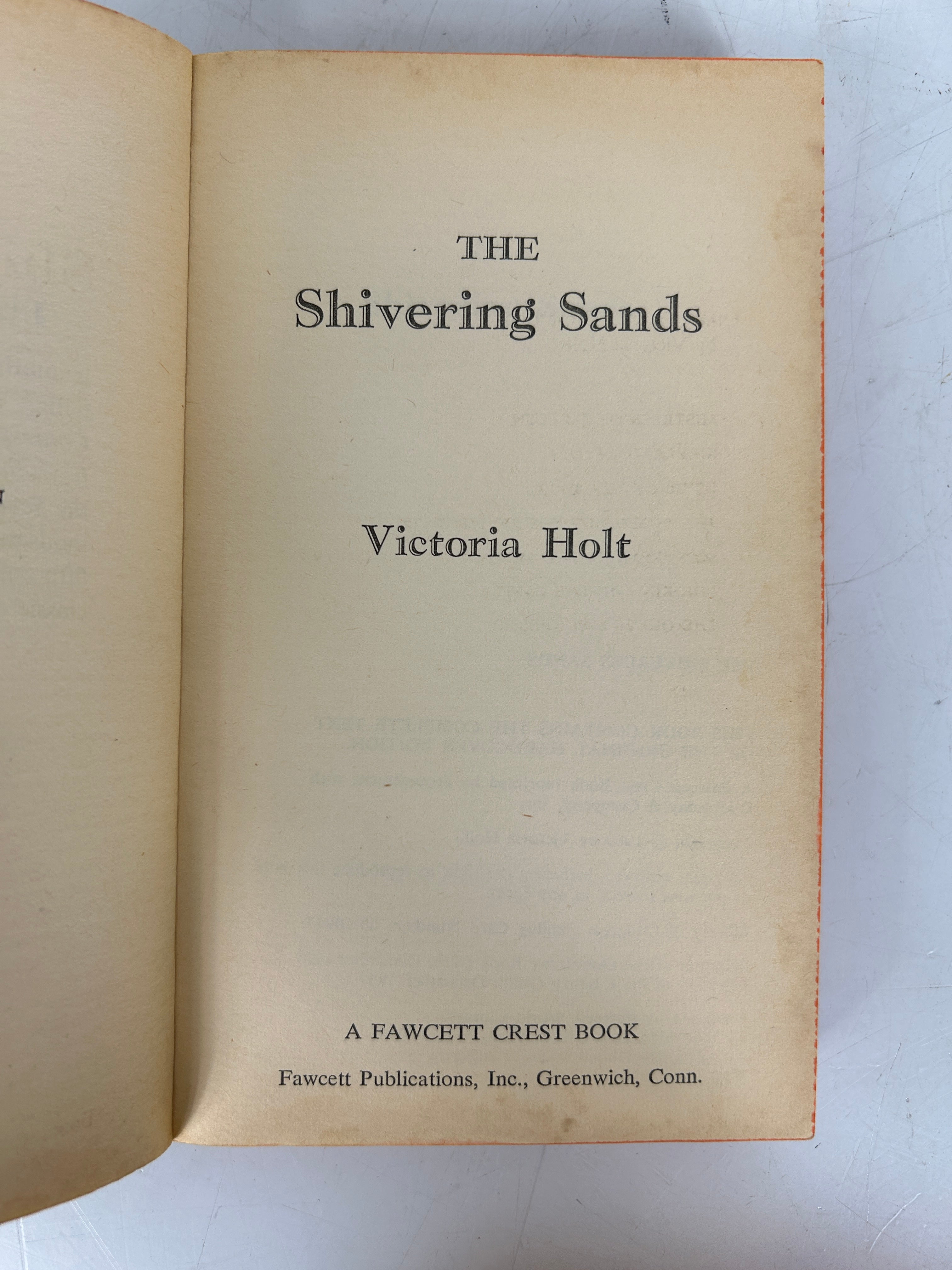 Lot of 2  Vintage Romantic Suspense Novels by Victoria Holt SC