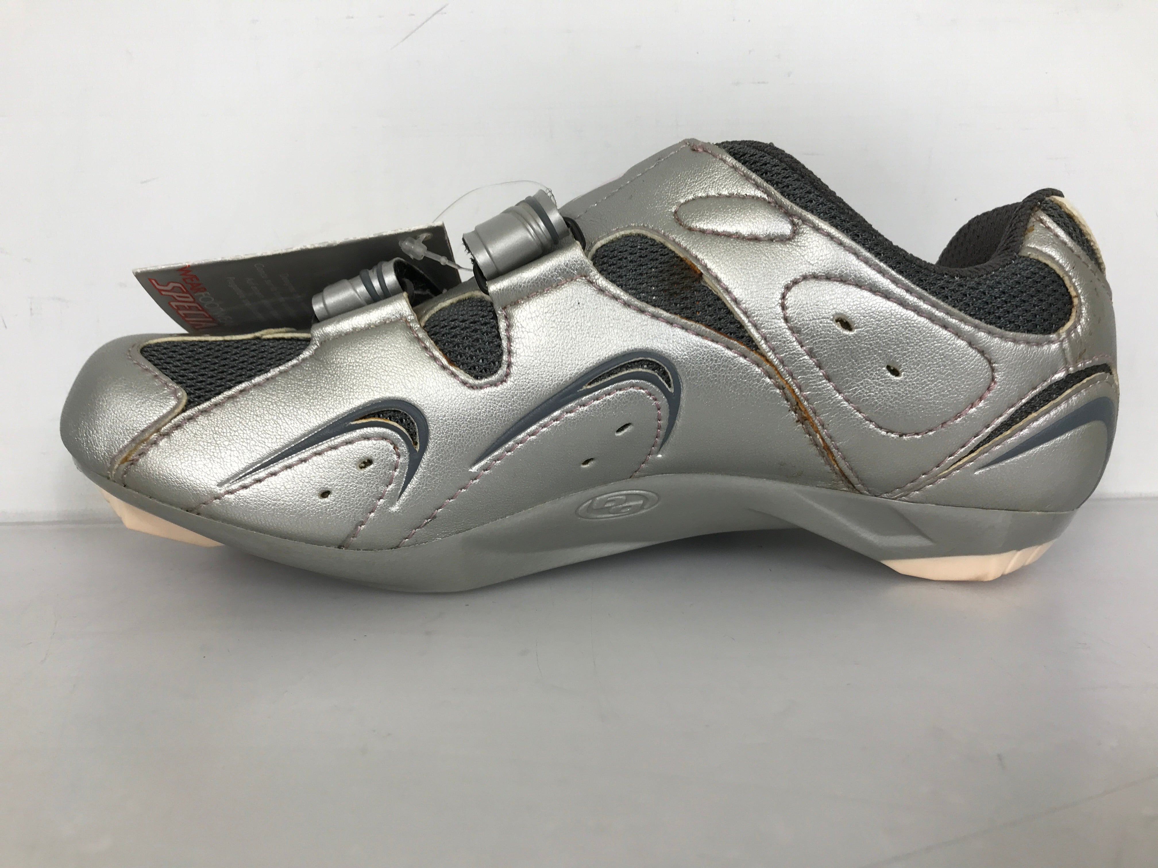 Specialized Body Geometry Silver/Gray/Pink Torch Rd Women's Size 7 / 37 NIB