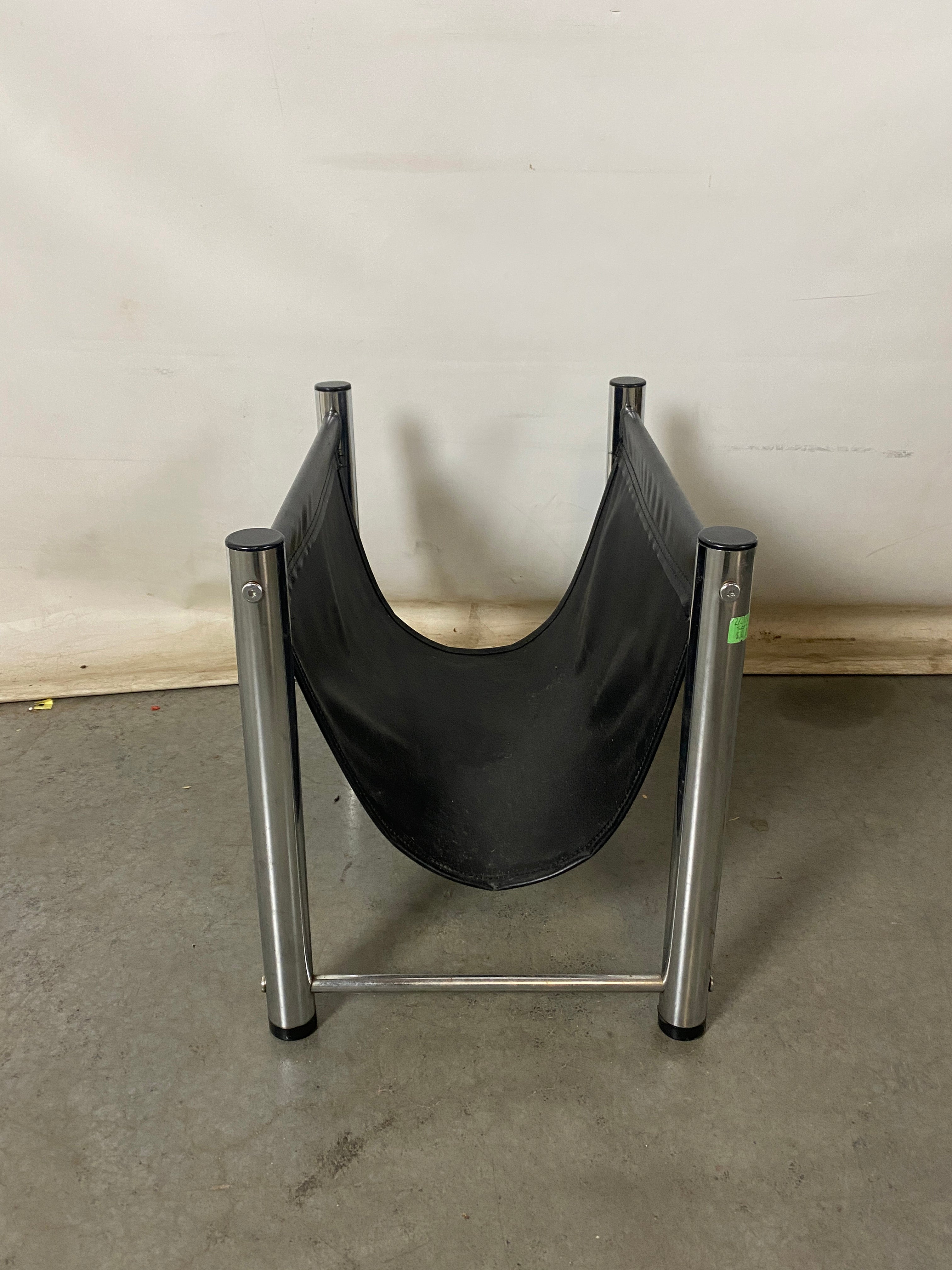 Metal Magazine Rack