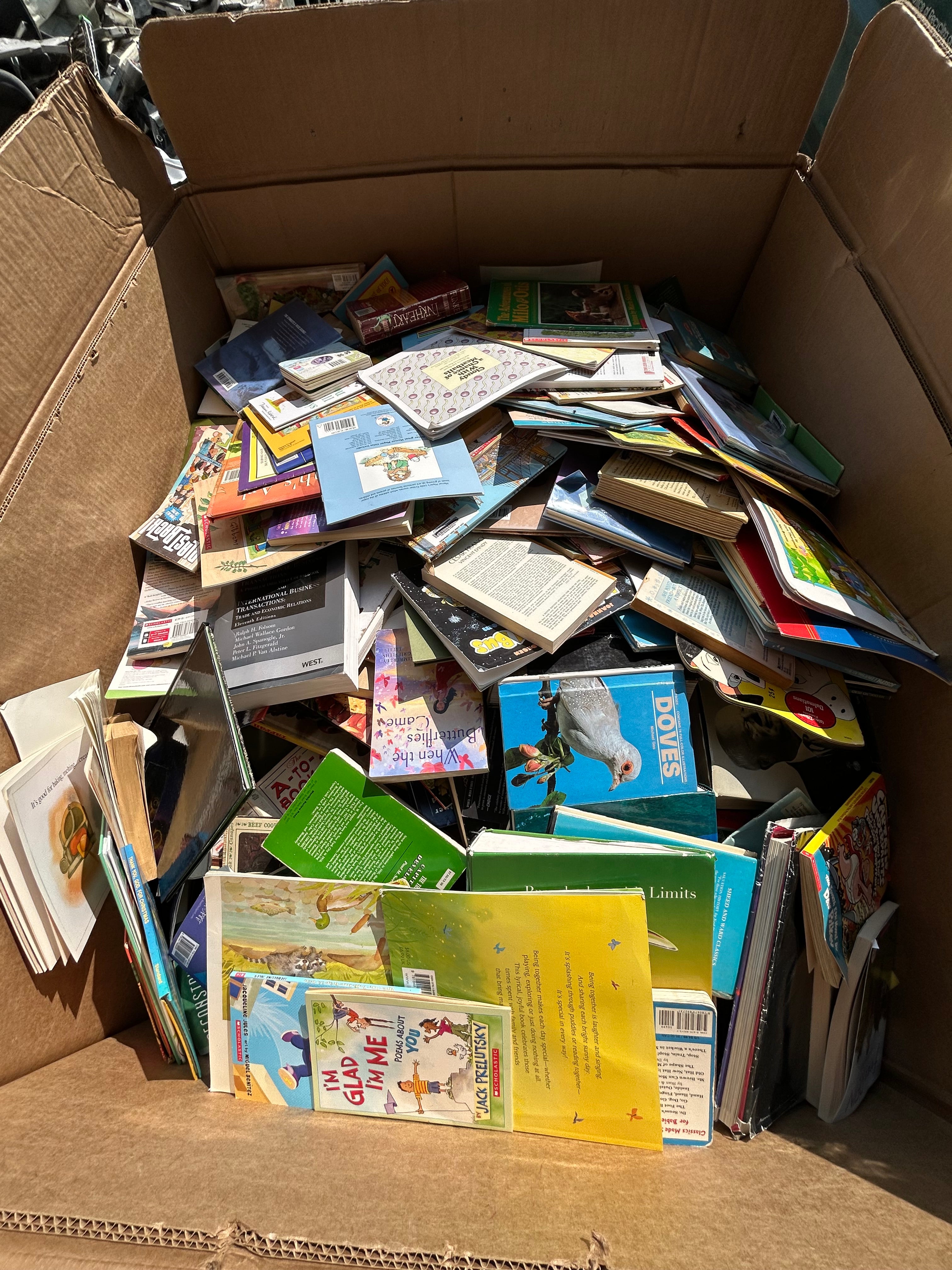 Bulk Book Lot Mixed - 945 lbs.