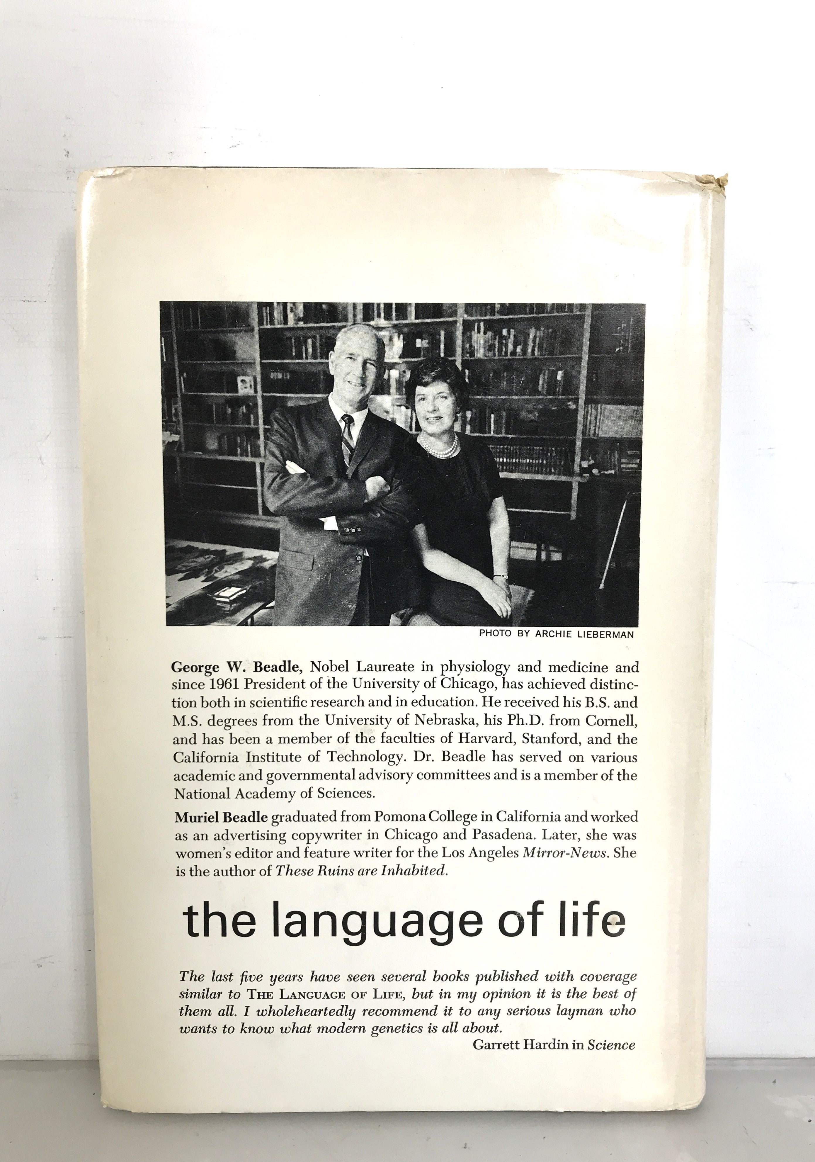 The Language of Life an Introduction to the Science of Genetics George and Muriel Beadle 1966 HC DJ