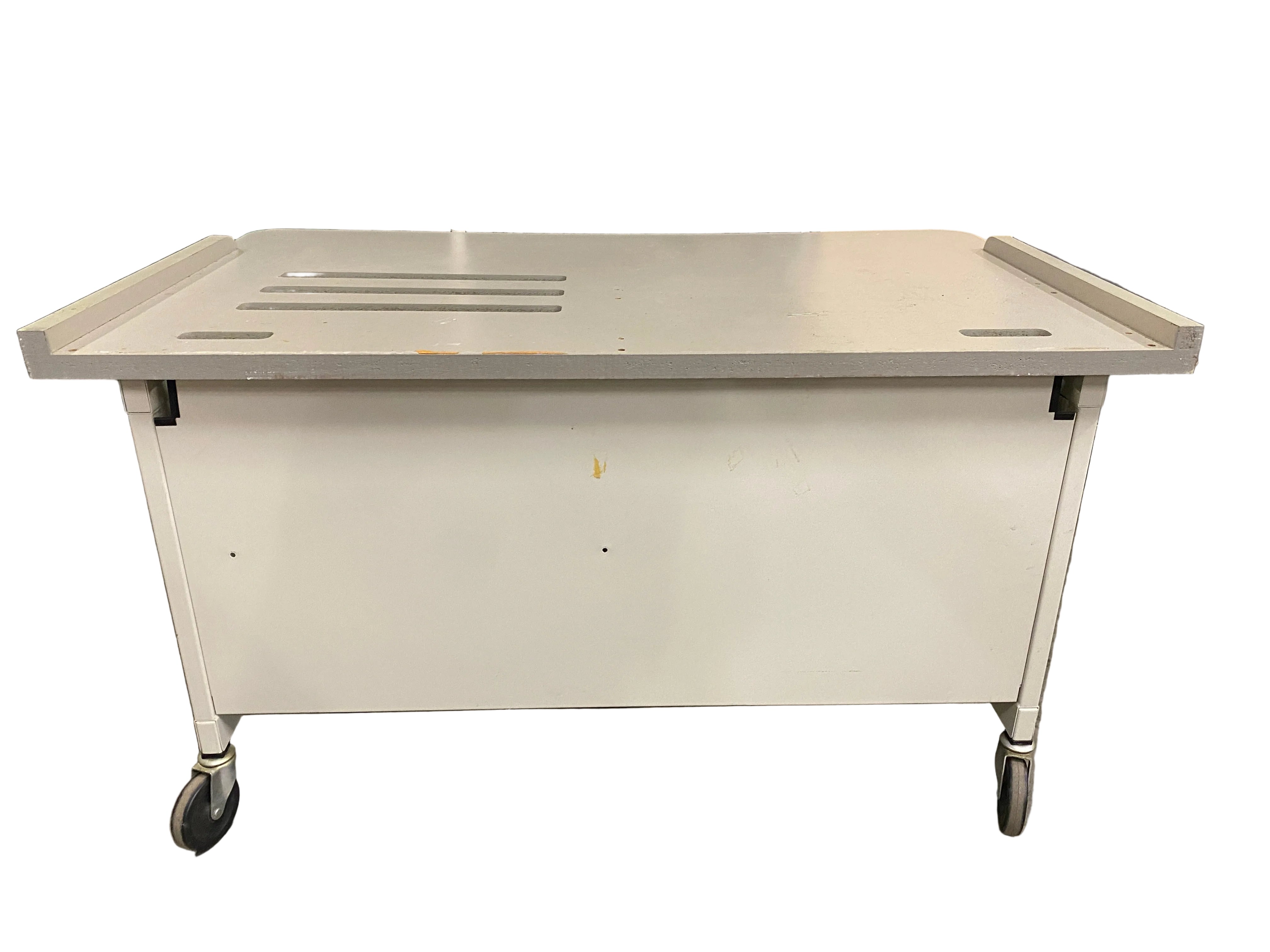 Laminate Workstation On Wheels