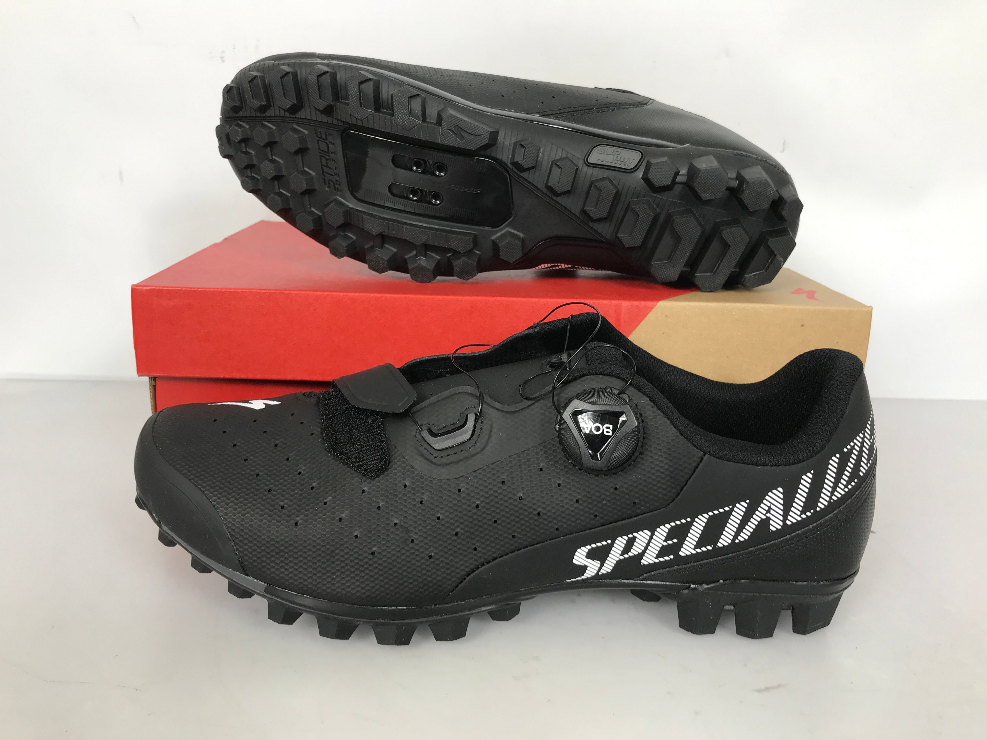 Specialized Body Geometry Black Recon 2.0 Men's Size 13 / 47 NIB