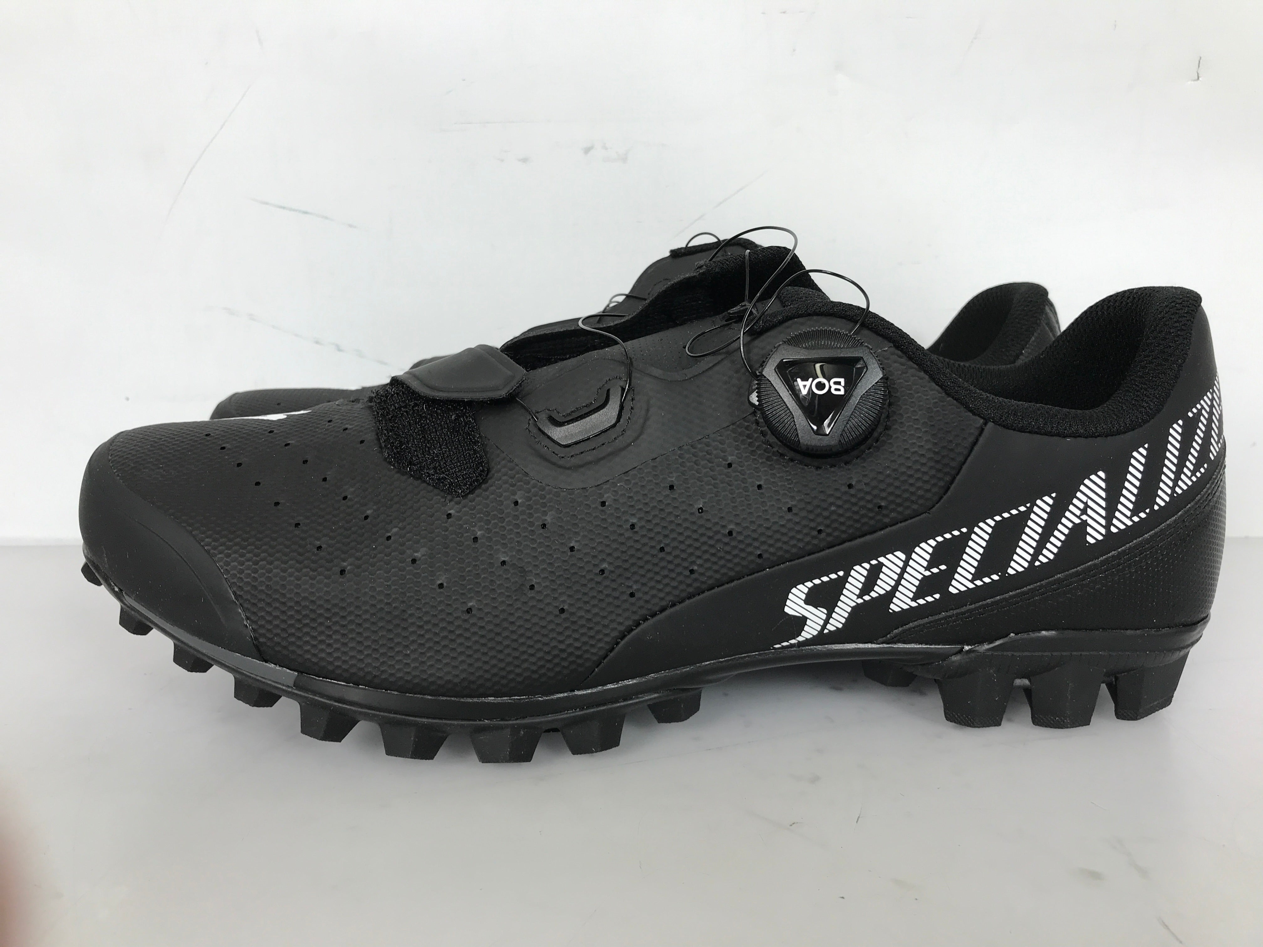 Specialized Body Geometry Black Recon 2.0 Men's Size 12.25 / 46 NIB