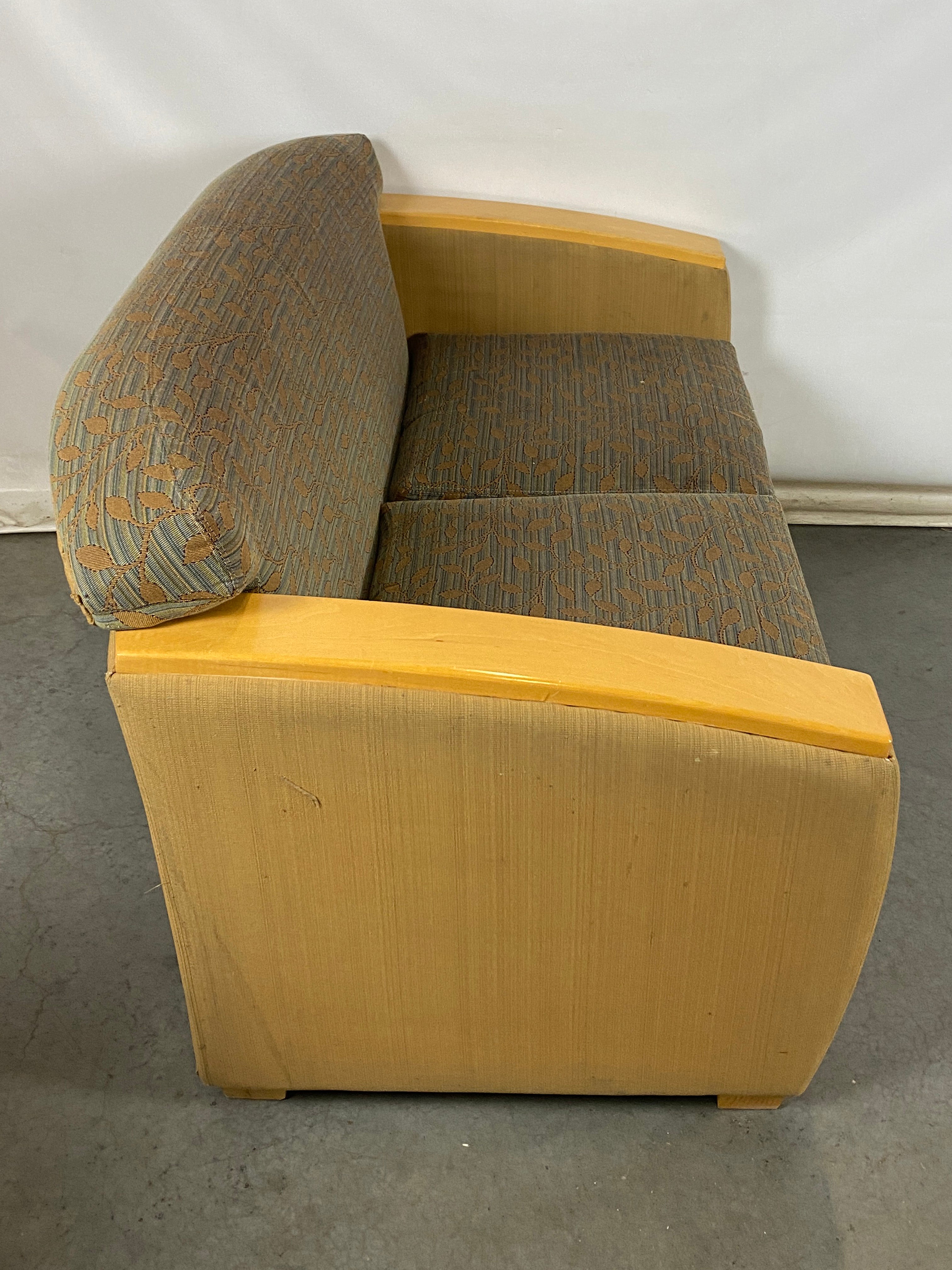 Light Patterned Lounge Couch with Wooden Arms