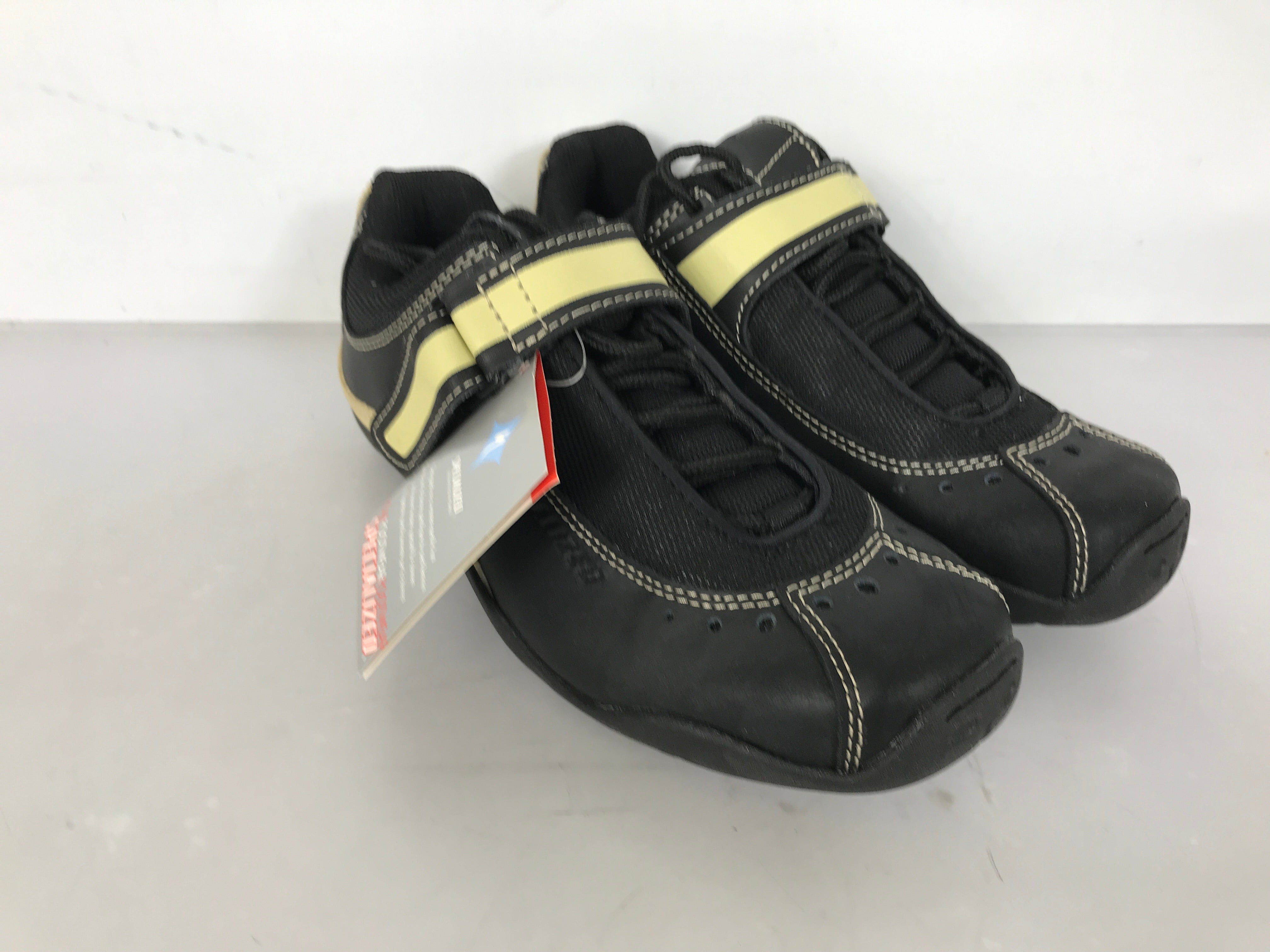 Specialized Body Geometry Black Sonoma Women's Size 6 / 36 NIB