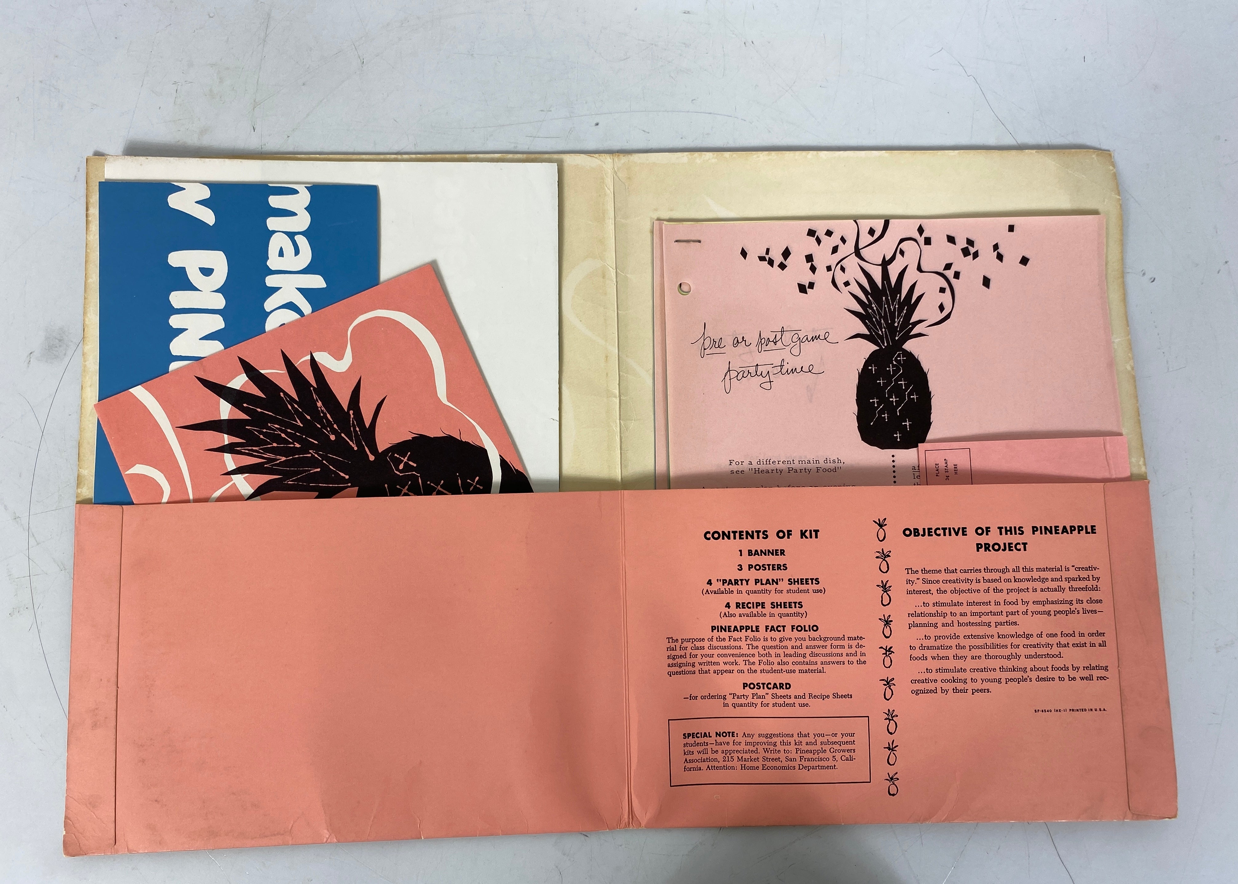 Lot of Vintage Pineapple and Banana Recipe Booklets w "Regular Service Plan" SC