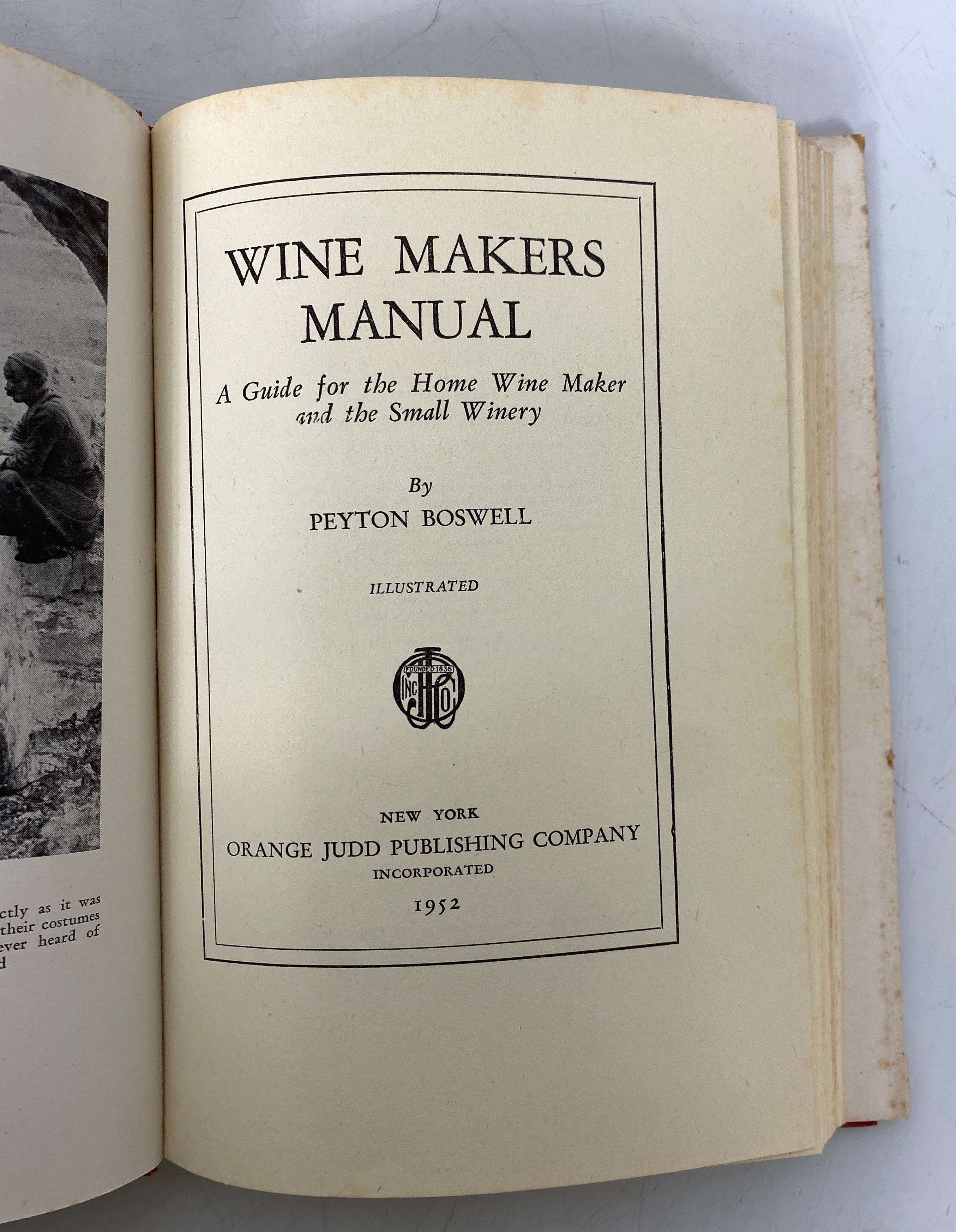 Lot of 2: Wine Makers Manual (Boswell)/A Guide to Good Wine 1952-71 HCDJ