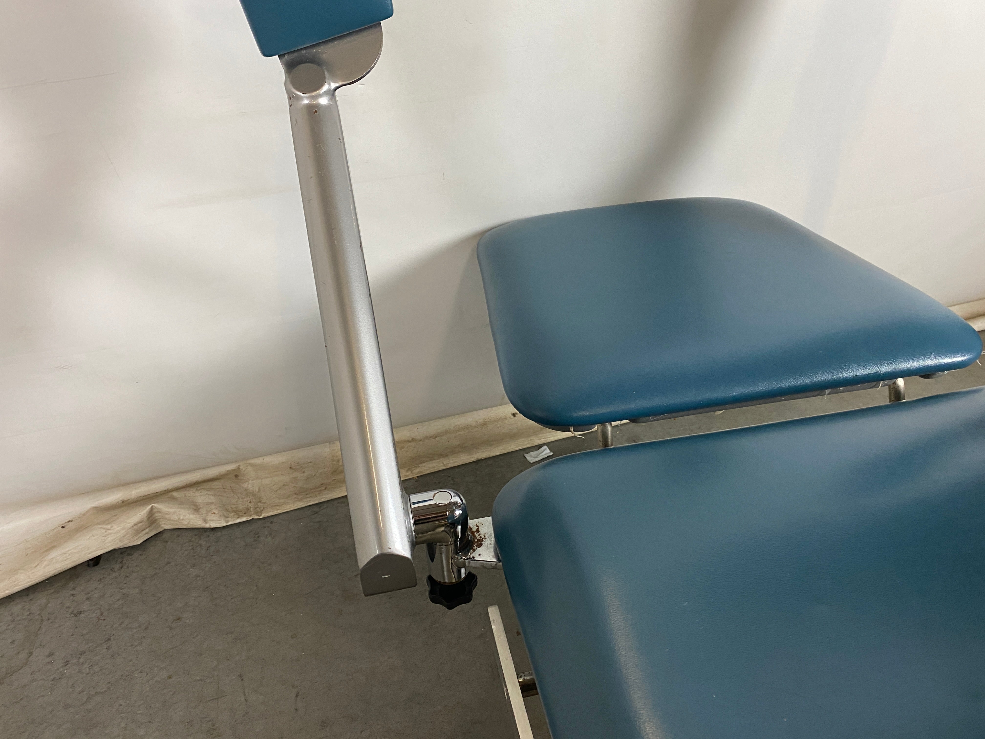 Gentera Elle 450 Urology Chair