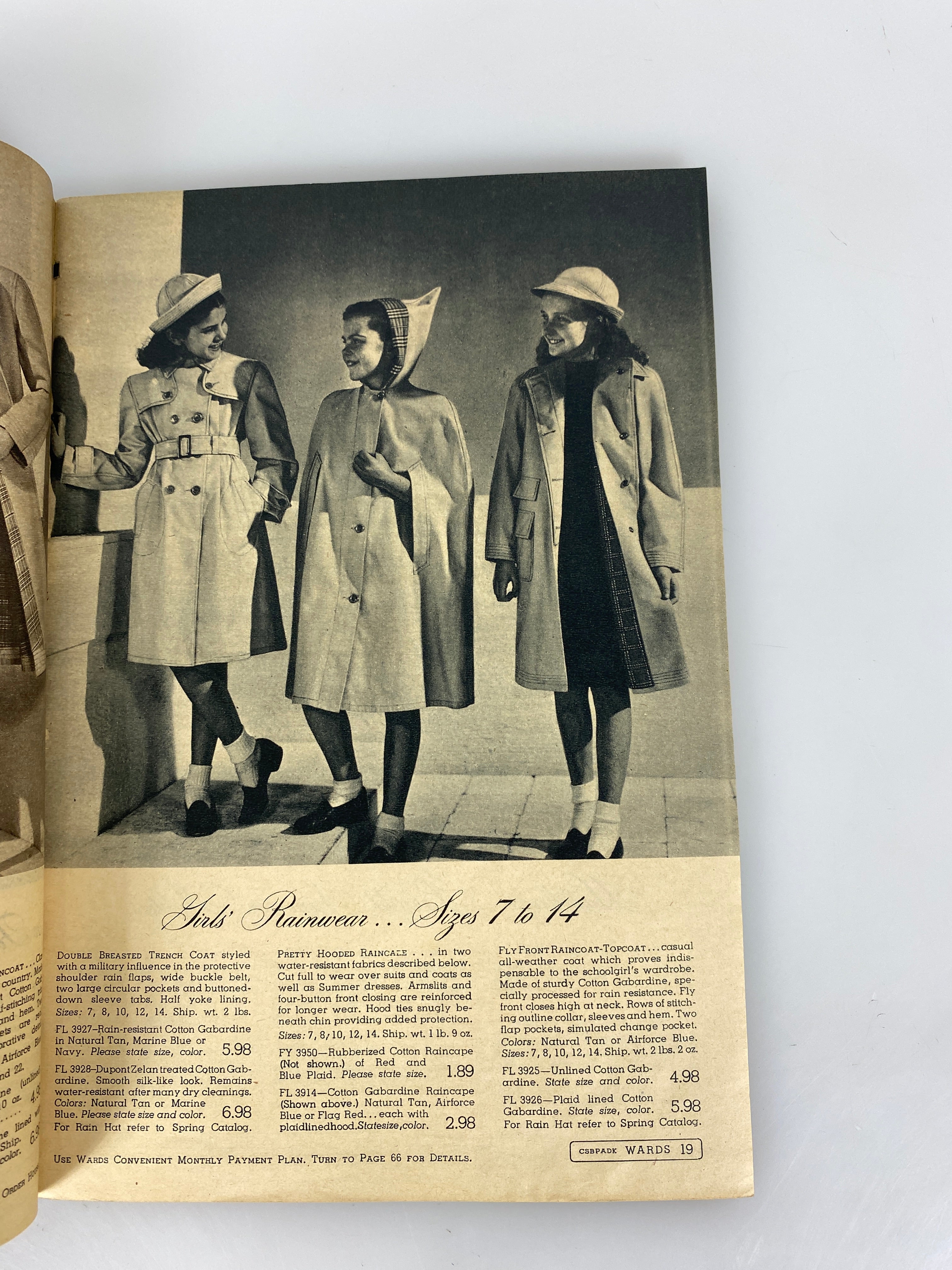 Montgomery Ward's Midsummer Sale Catalog 1946 218 pages