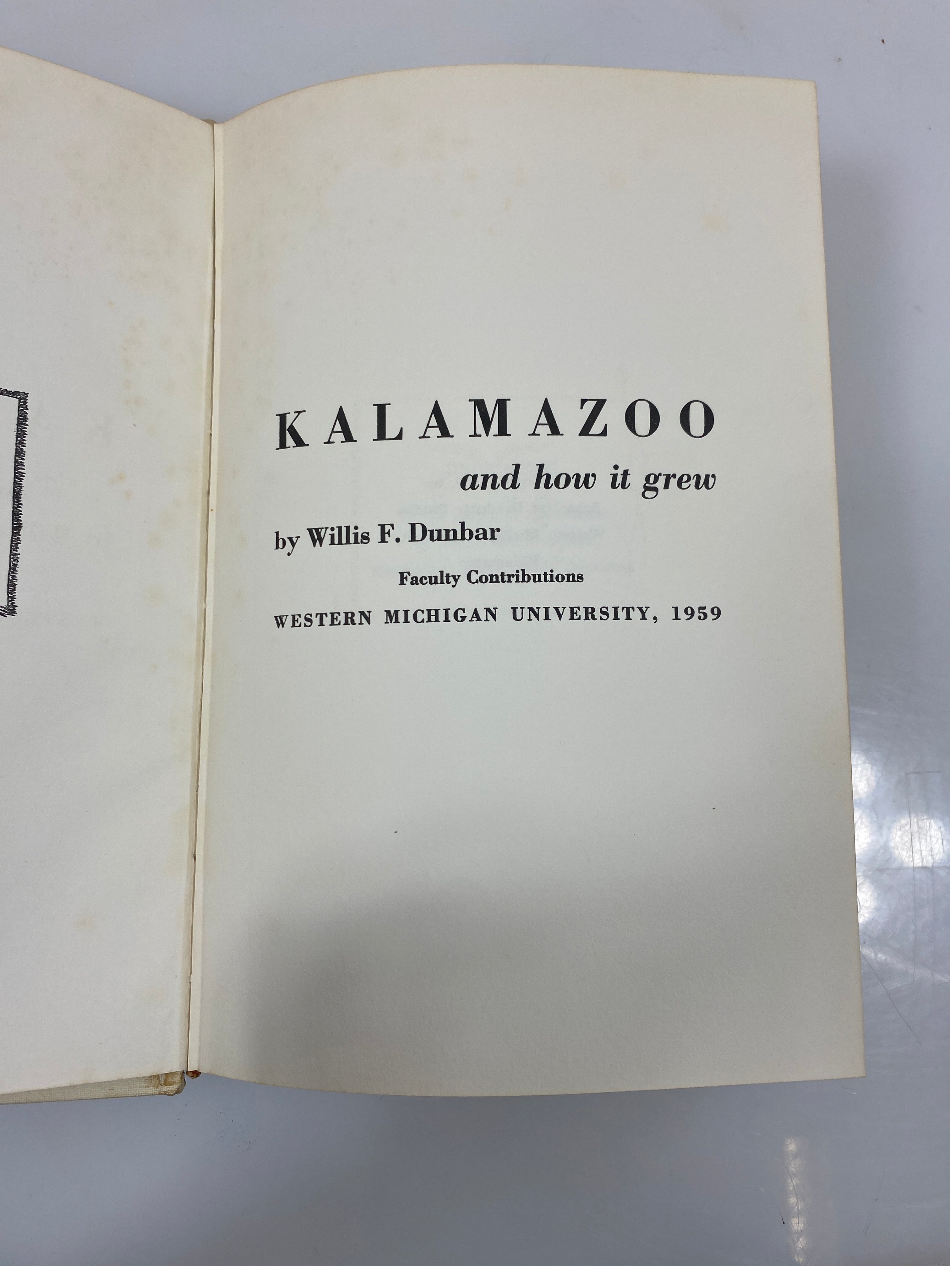 Kalamazoo and How it Grew by Willis Dunbar 1959 HCDJ