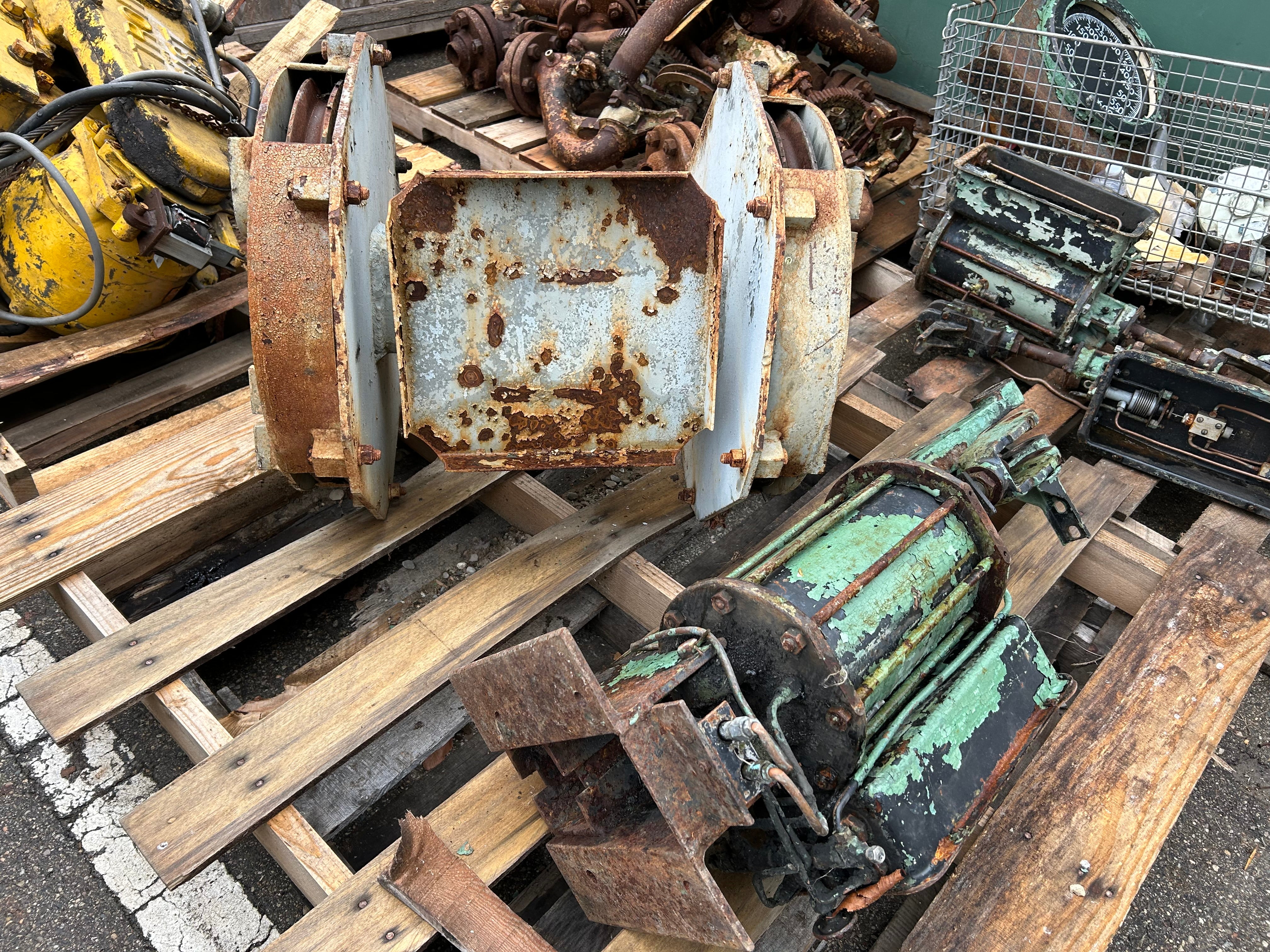 P&H 10-ton hoist for parts or repair/Scrap Bid #595 - 700lbs