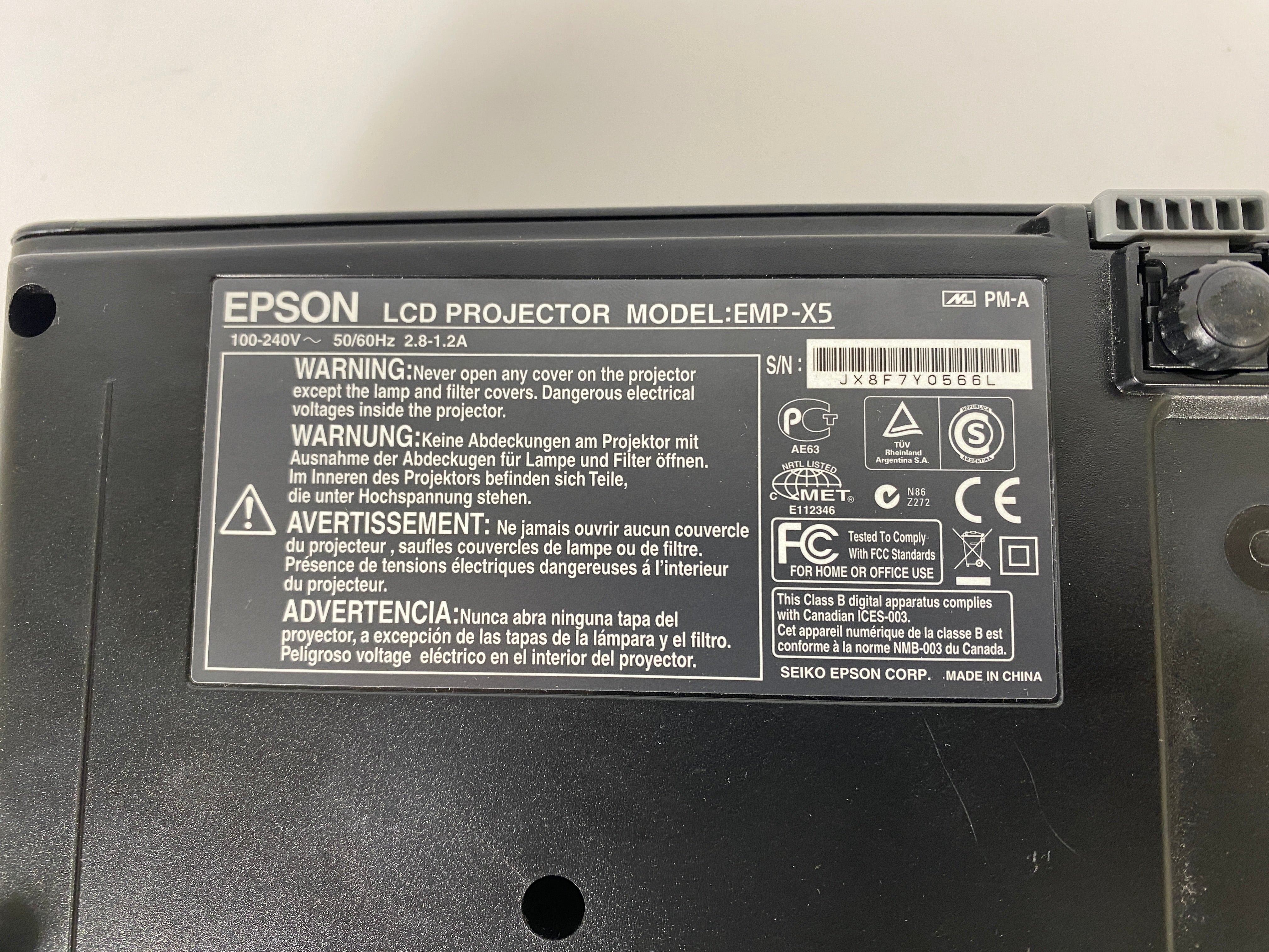 Epson PowerLite 77c 3LCD Multimedia Projector