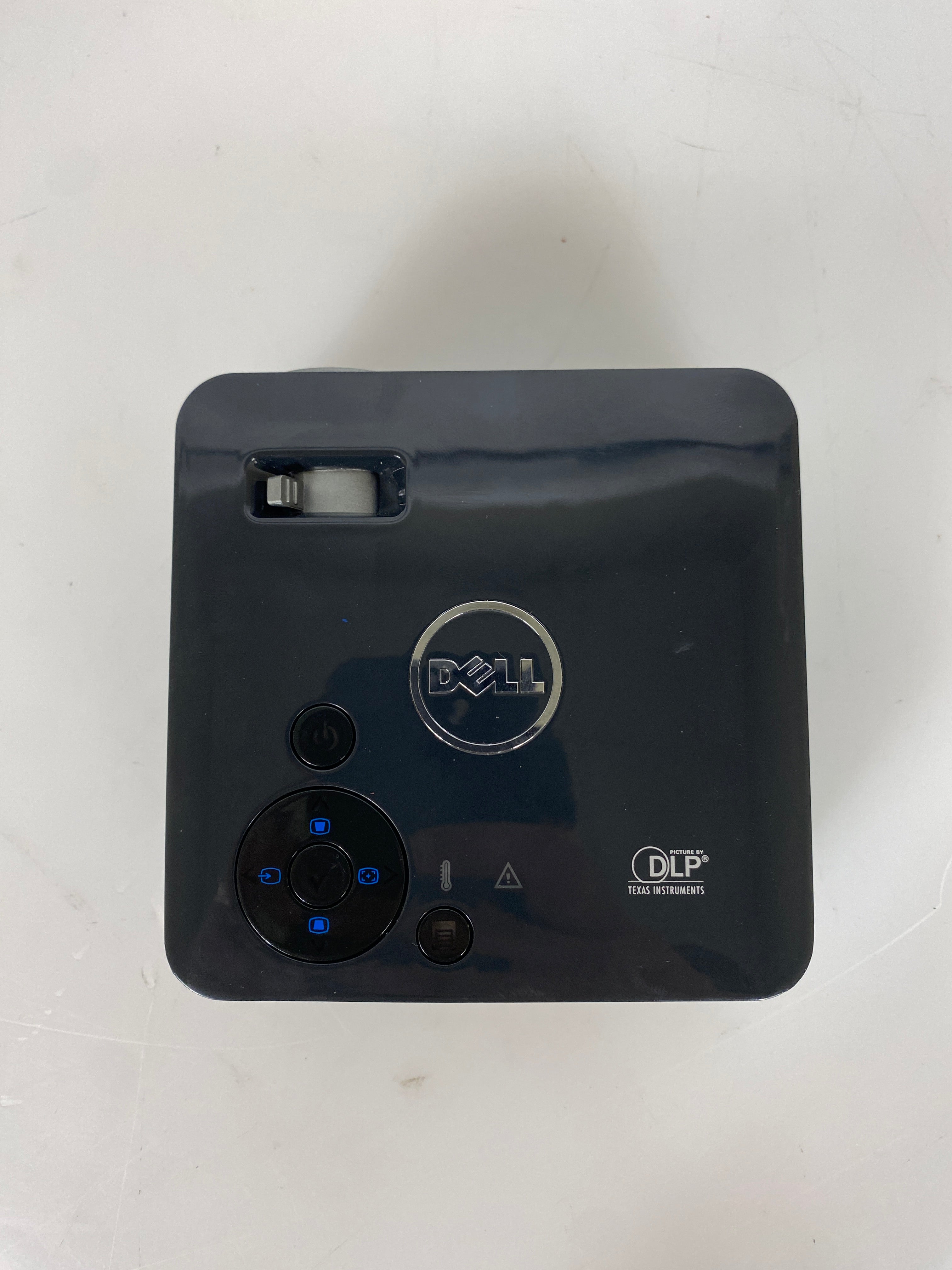 Dell M115HD Portable DLP Projector w/ Bag – MSU Surplus Store