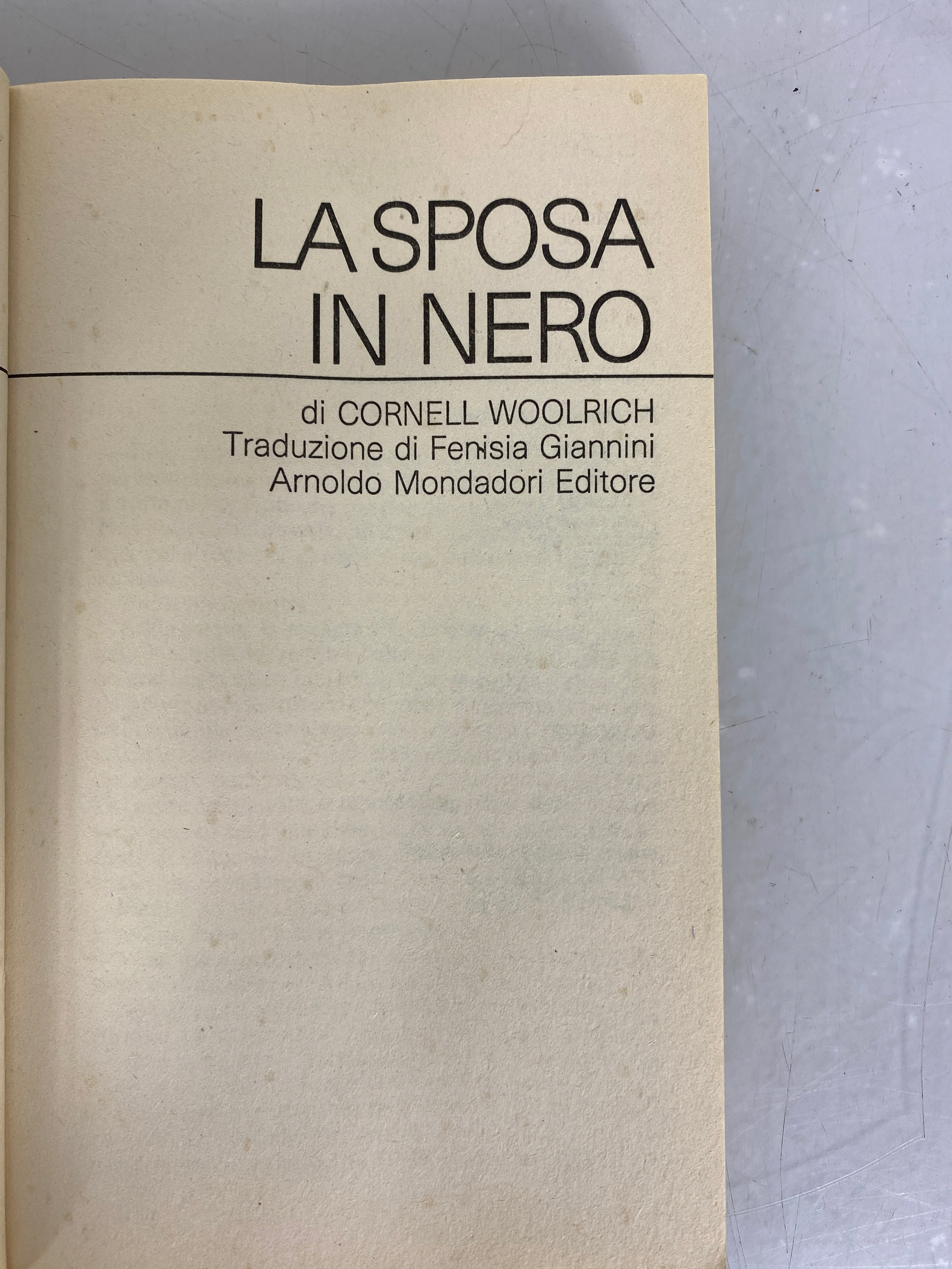 Lot of 4 Italian Language Mystery Novels I Classici Del Giallo Mondadori 1987-1992 SC