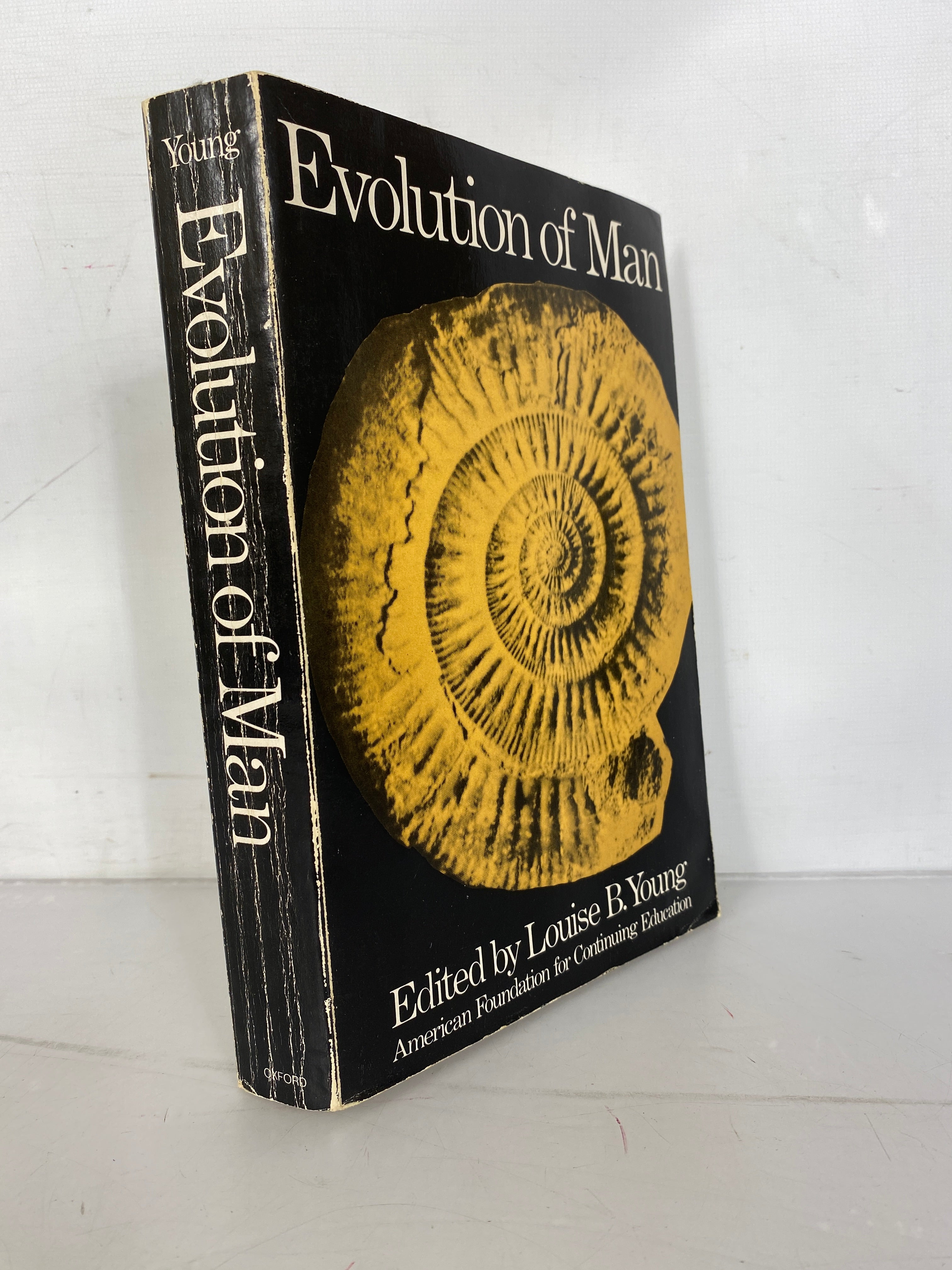 Evolution of Man by Louise B. Young 1970 SC