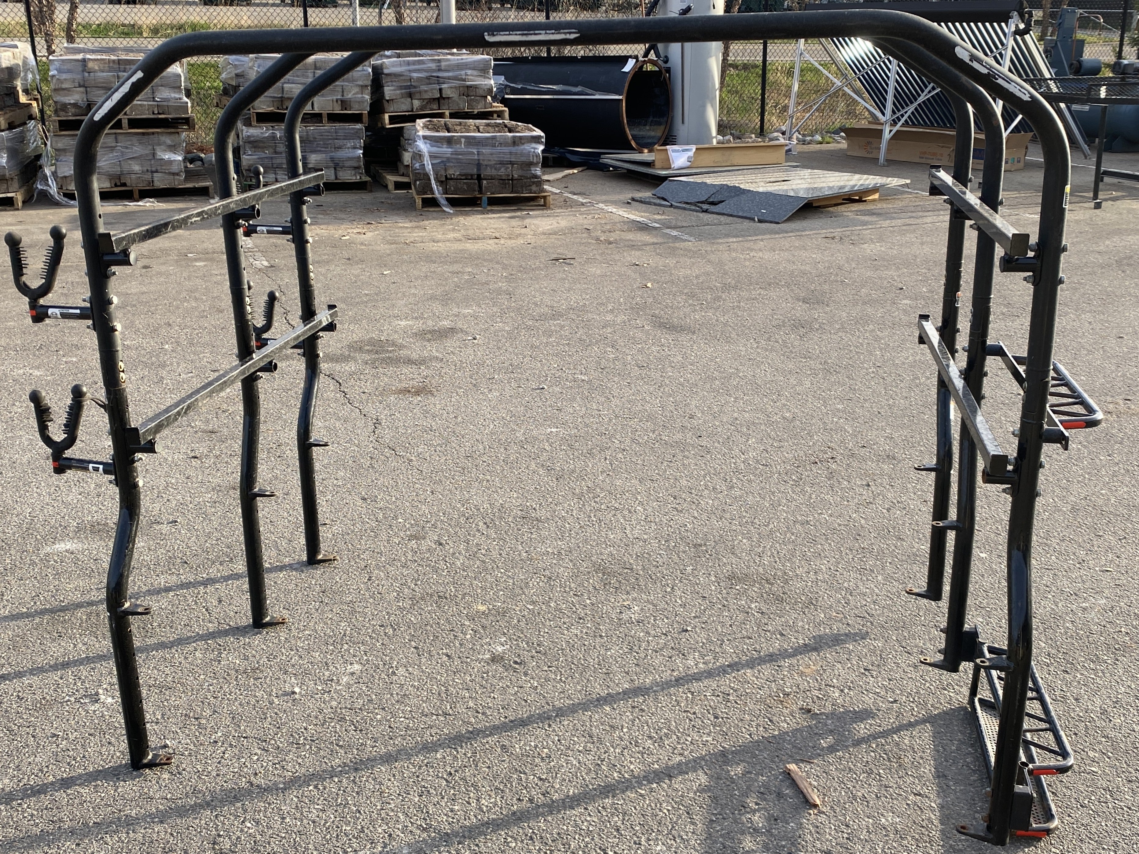 Seizmii Black Ladder Rack