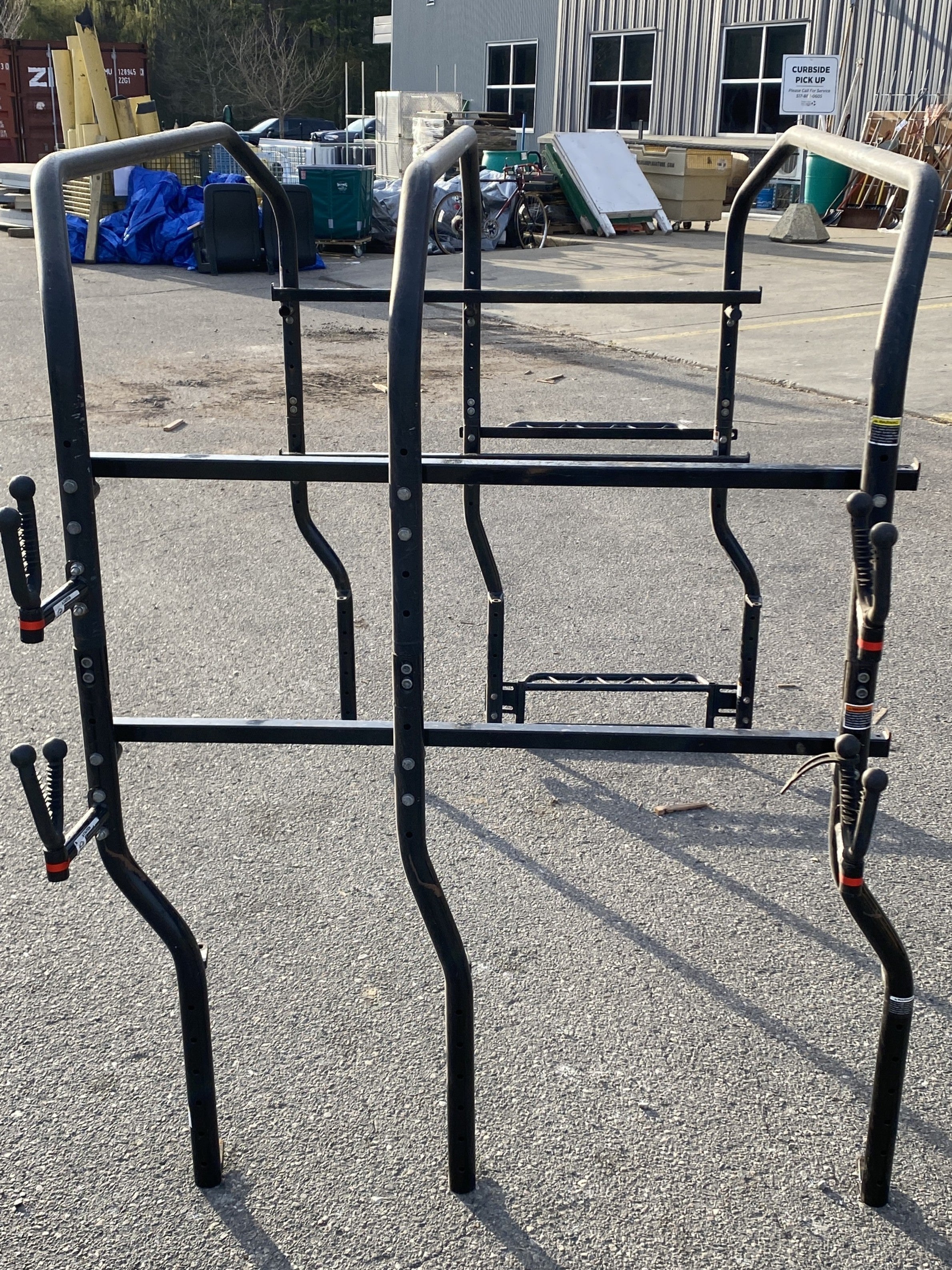 Seizmii Black Ladder Rack
