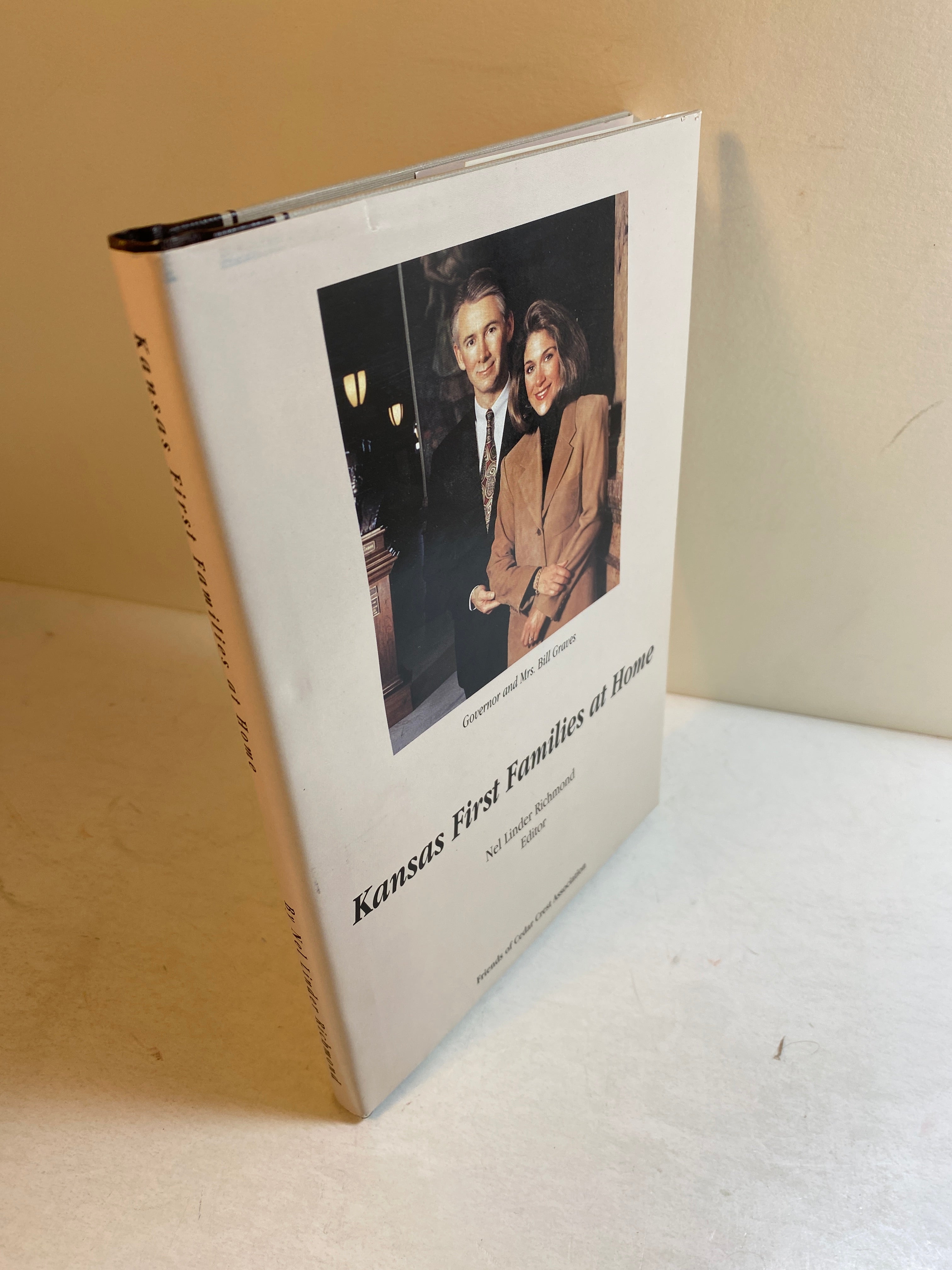 Kansas First Families at Home HC 1993 Linda Graves *Signed*