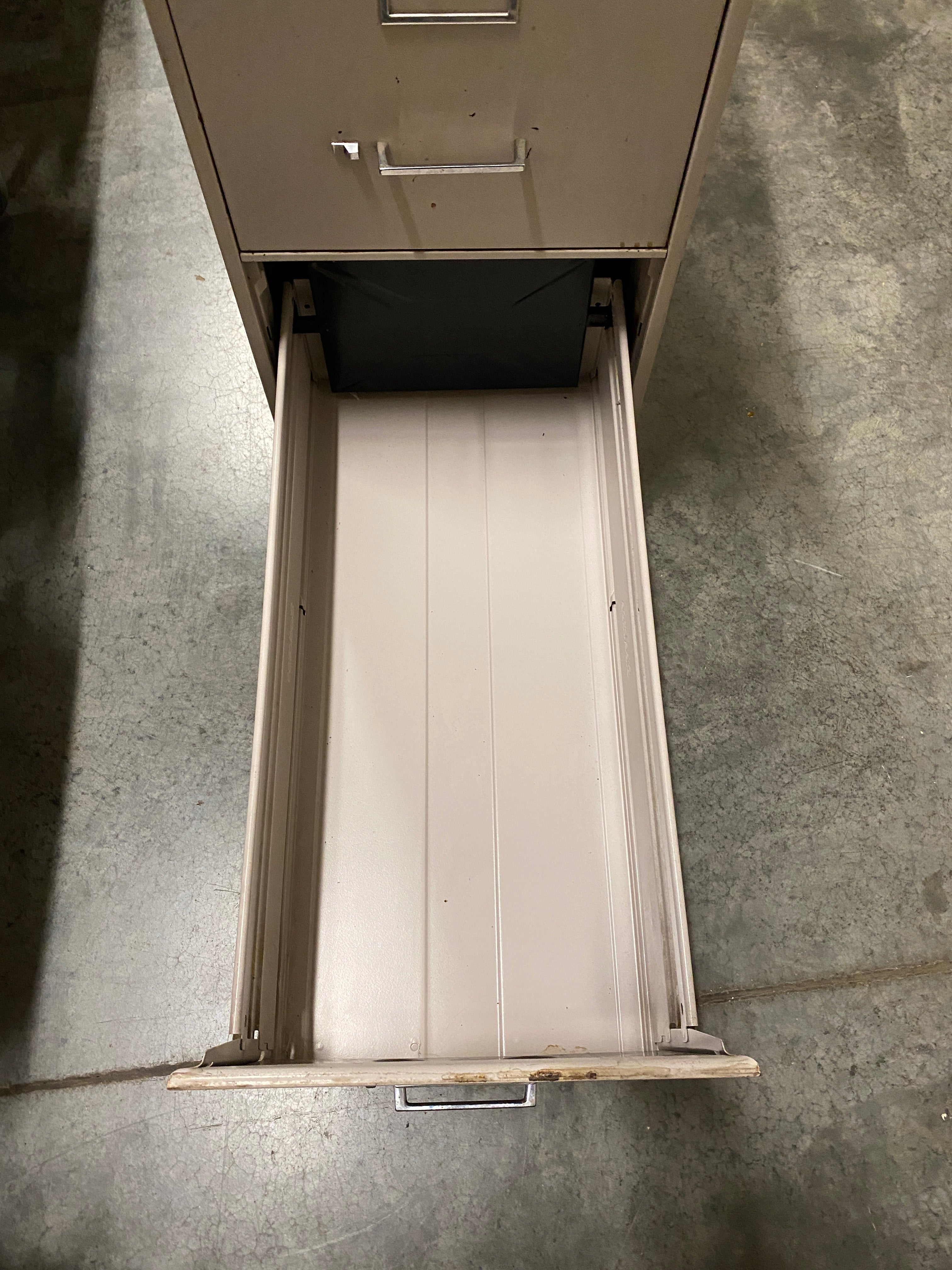 Steelcase Grey 3 Drawer Filing Cabinet