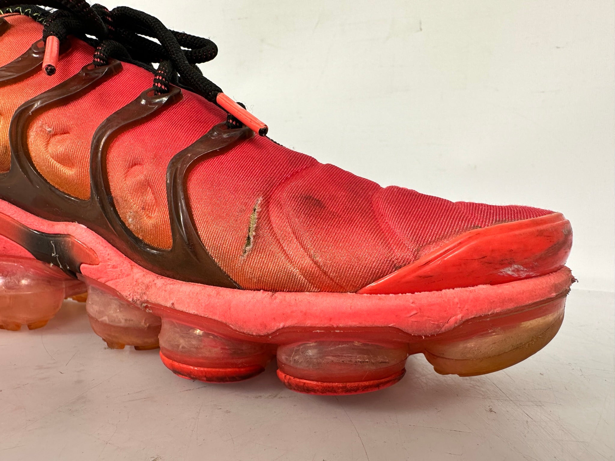 Nike "Laser Crimson" Air VaporMax Plus Shoes Men's Size 10.5 *Used*