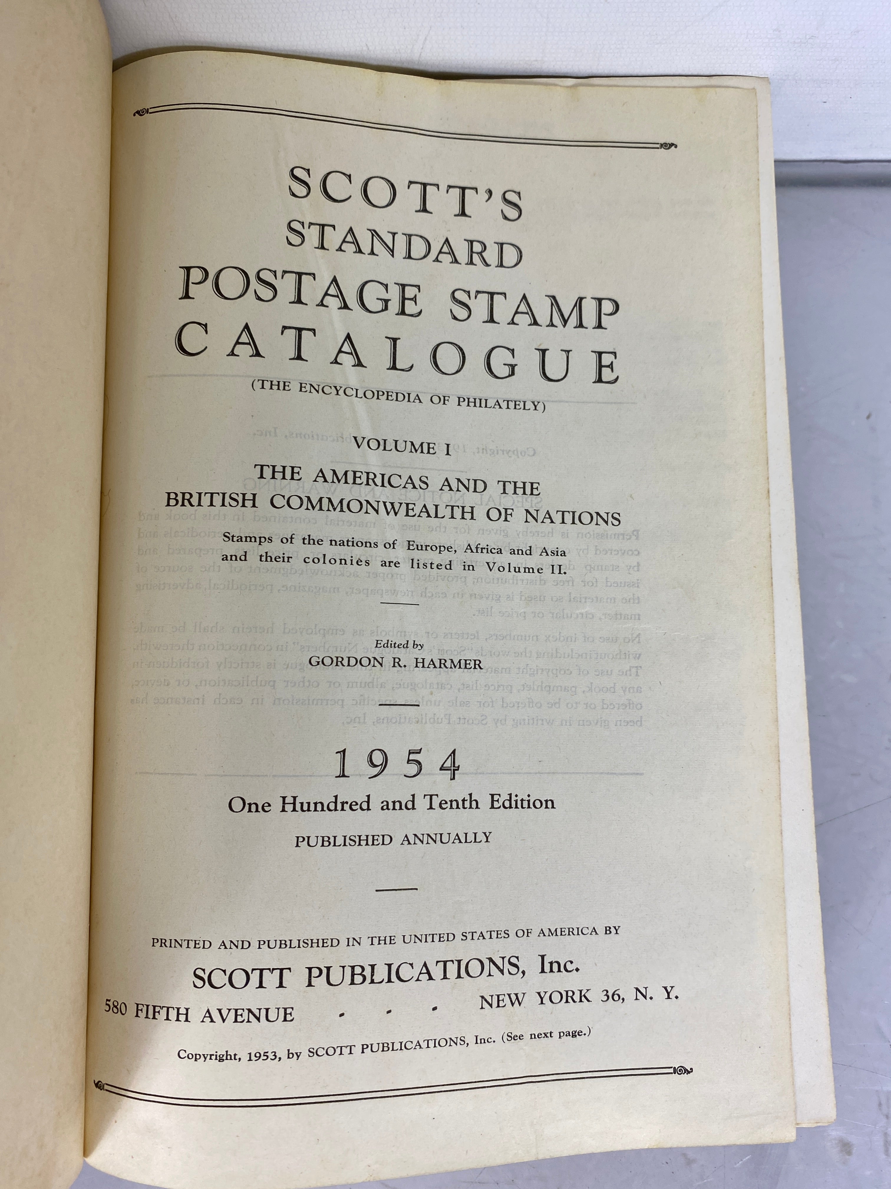 2 Volumes Scott's Standard Postage Stamp Catalogue 1954 HC