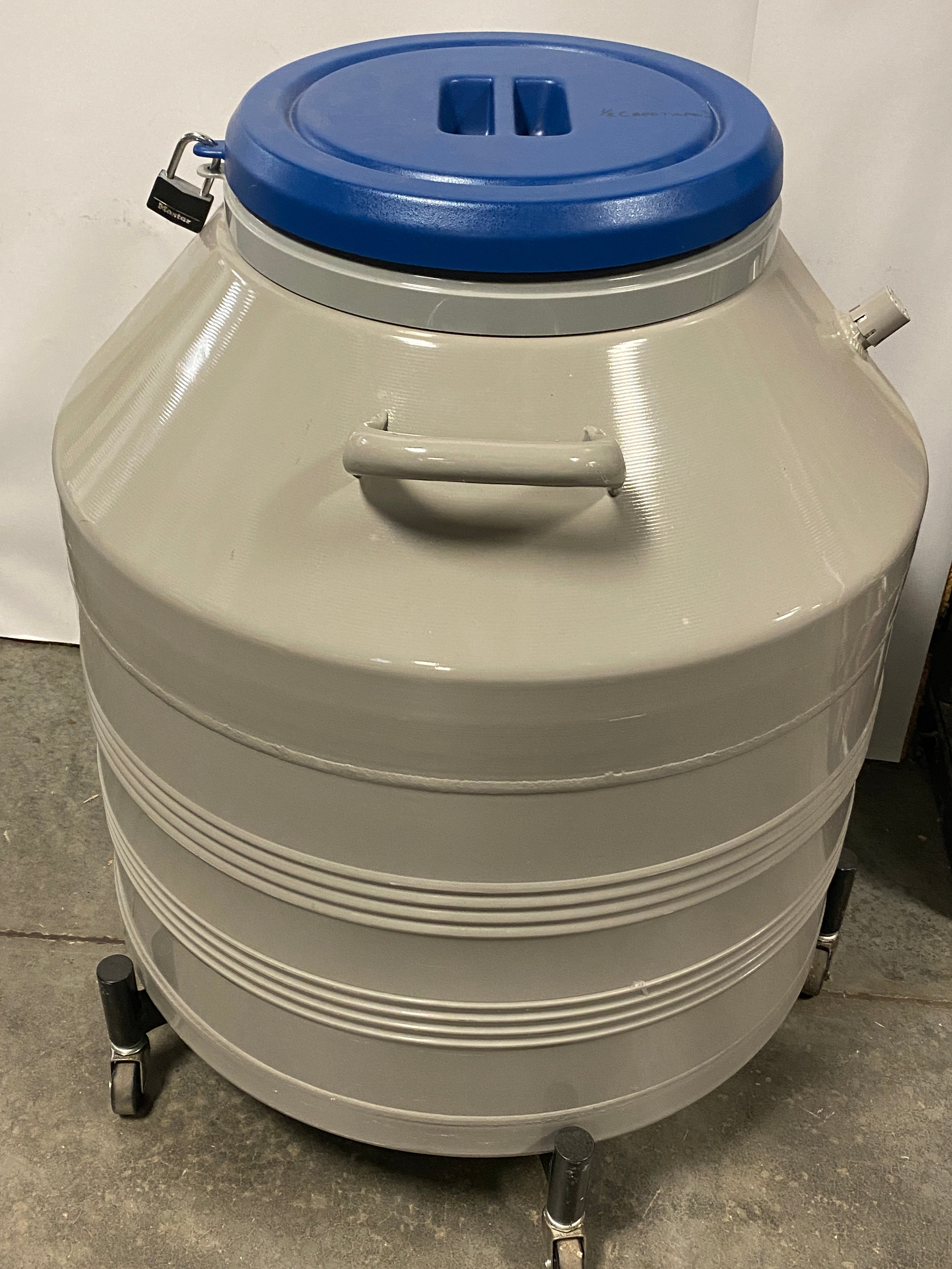 Worthington Industries Lab Systems LS3000 Liquid Nitrogen Cryogenic Sample Storage Tank