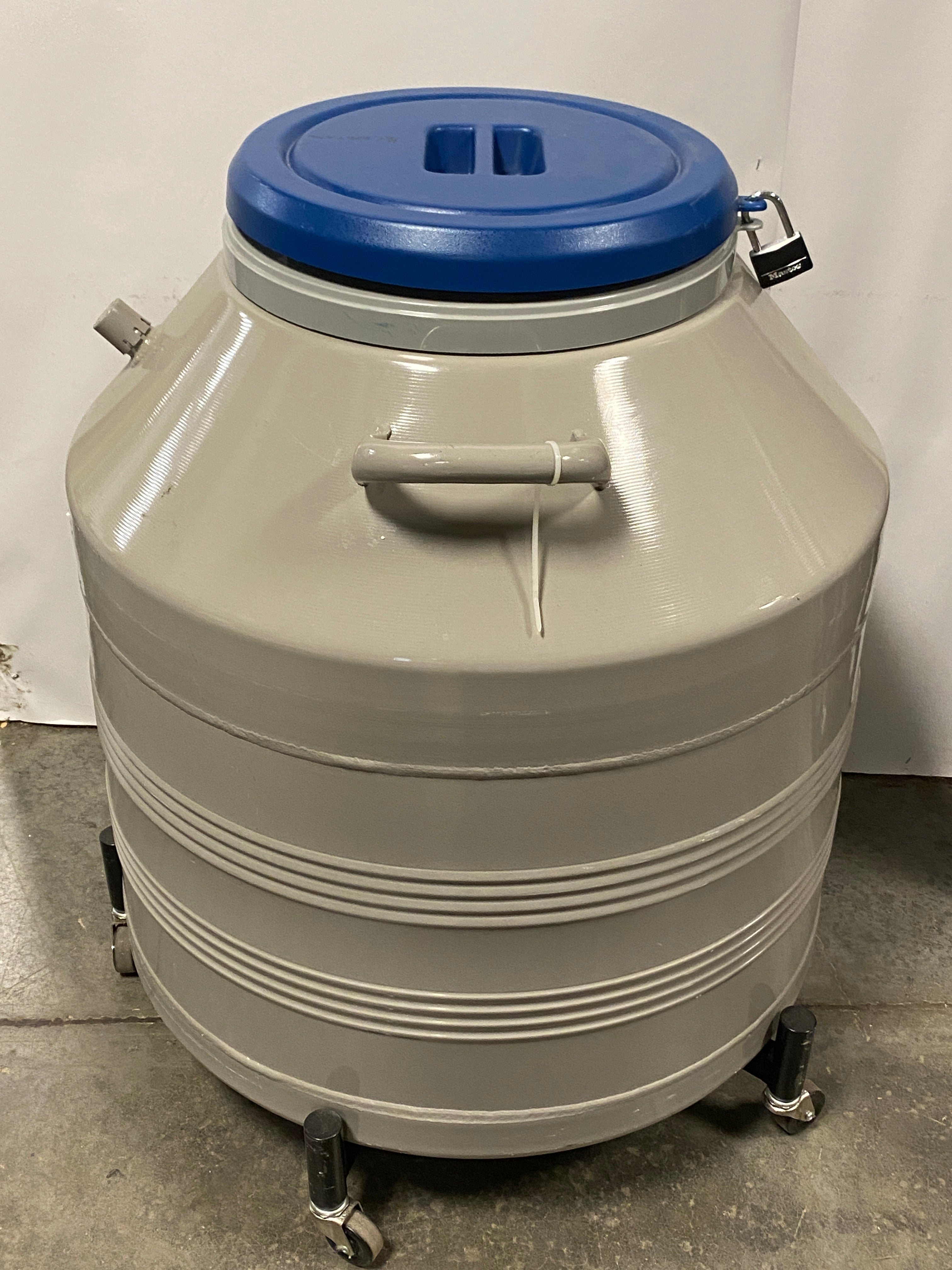 Worthington Industries Lab Systems LS3000 Liquid Nitrogen Cryogenic Sample Storage Tank