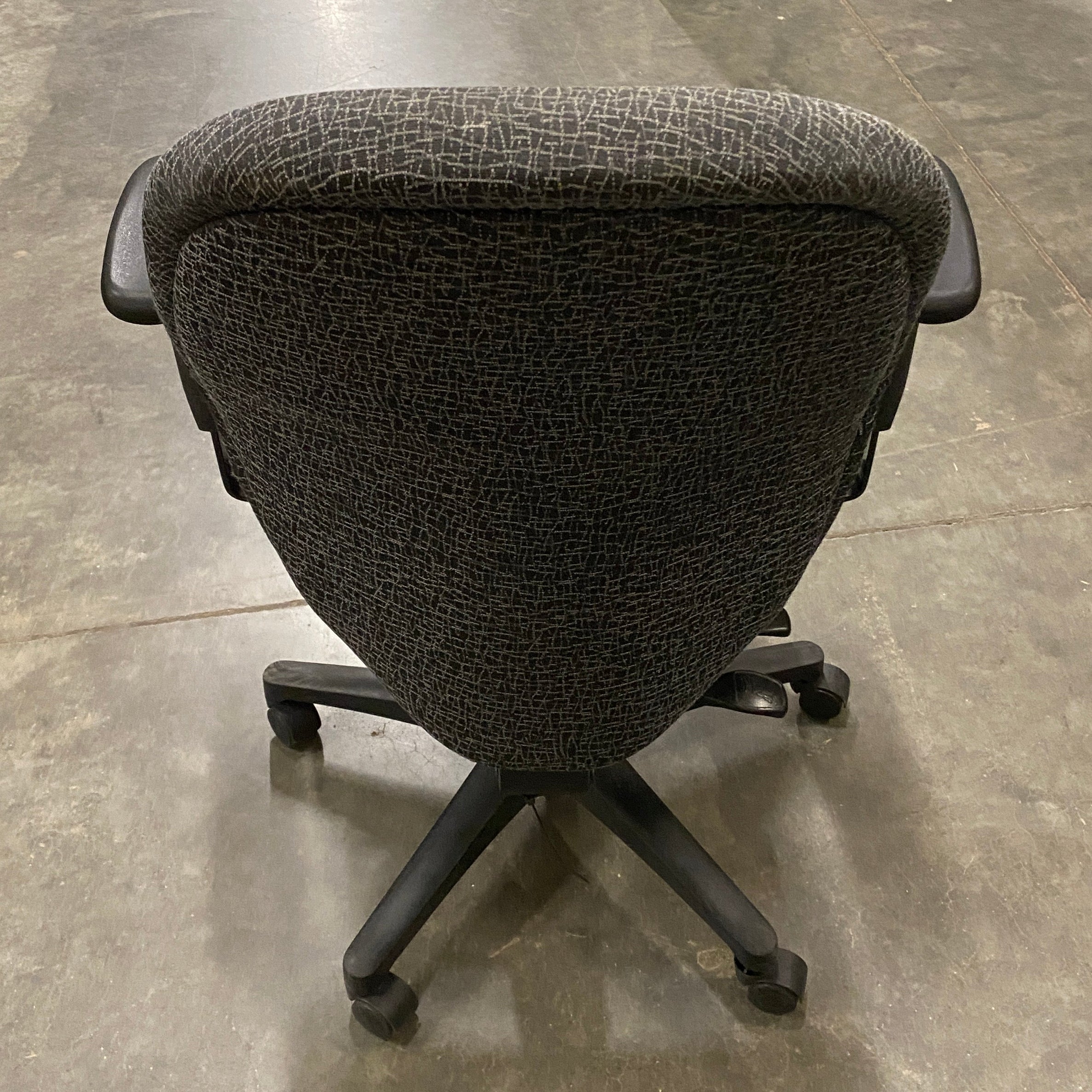 HON #3VPDZ3 Black Patterned Upholstered Office Chair