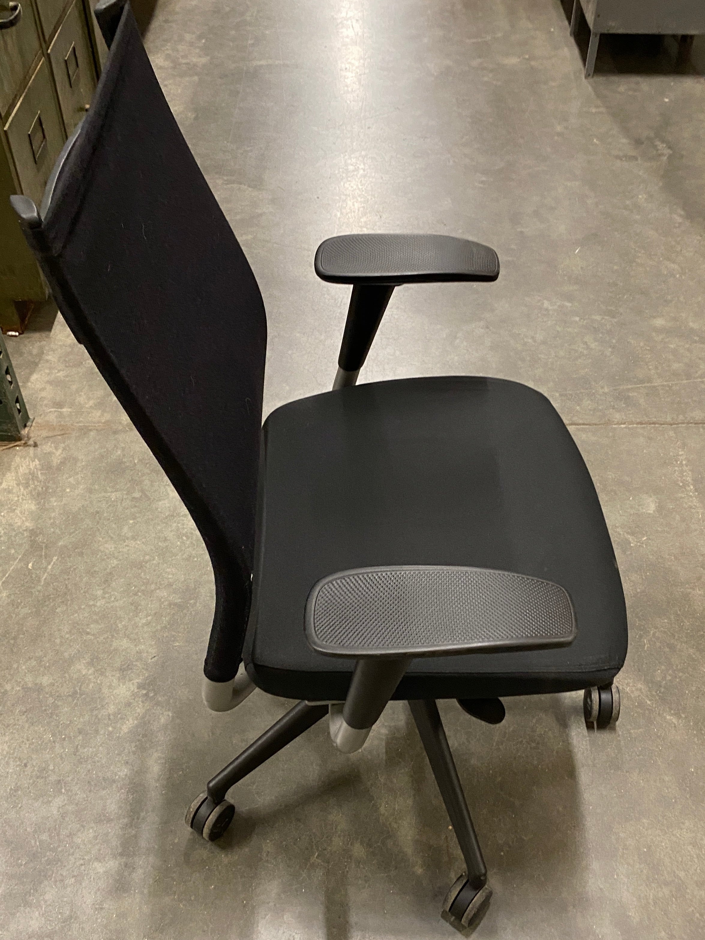 SitOnIt Seating Rolling Black Chair