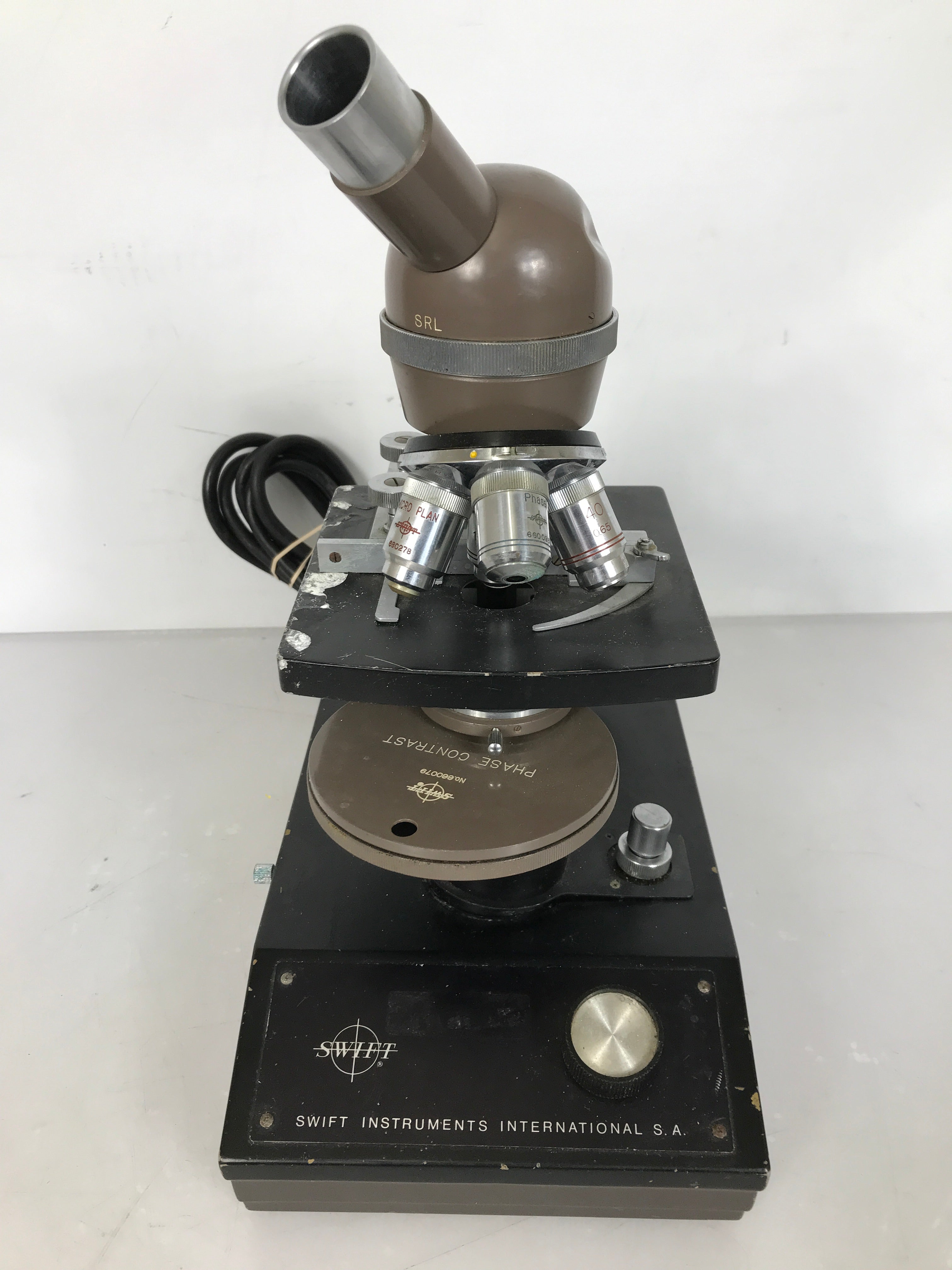 Swift SRL Microscope w/ 4 Objectives and Phase Contrast *For Parts or Repair*