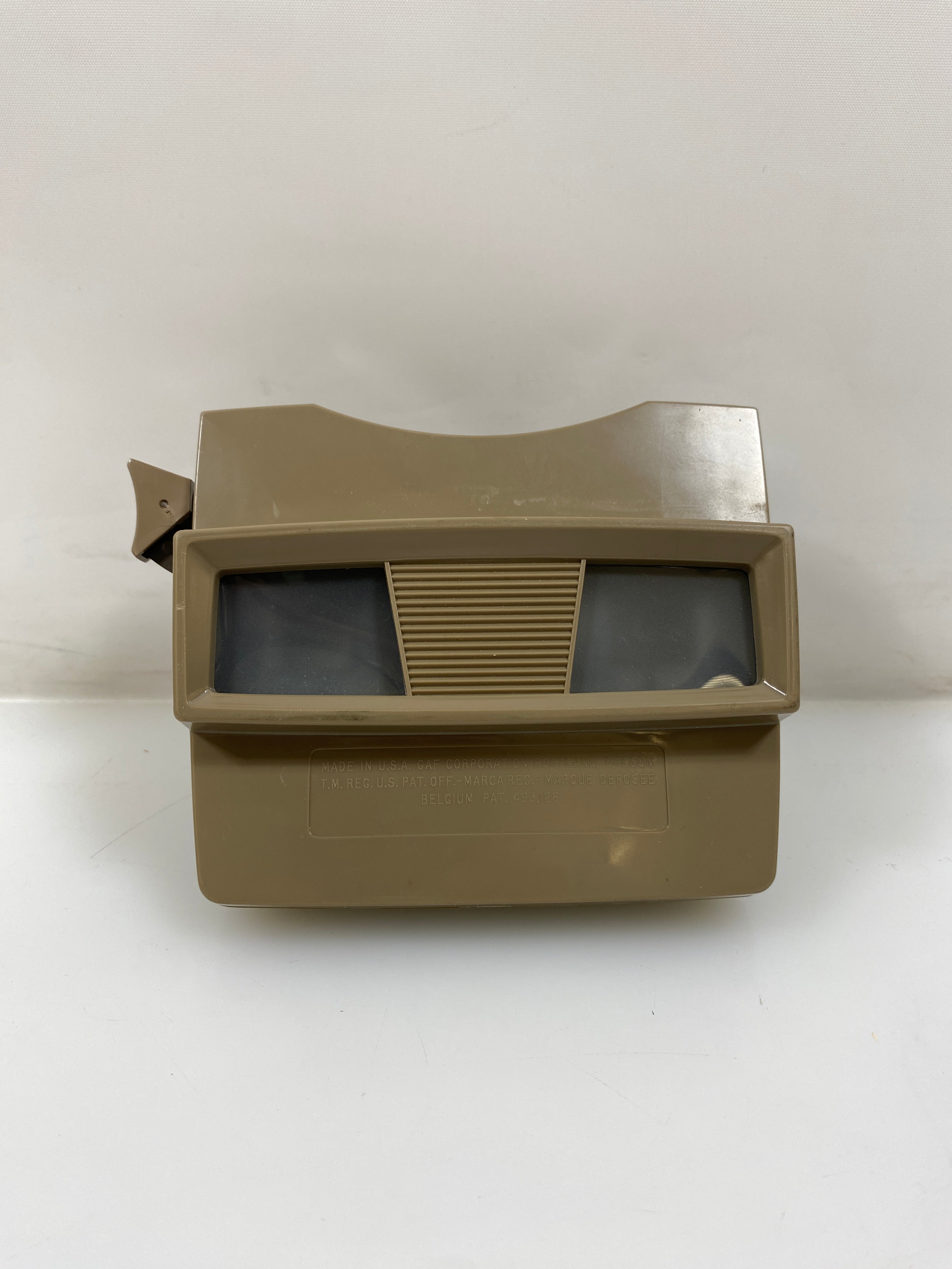 Vintage GAF View-Master Viewer & Lot of 3 Stereo Pictures