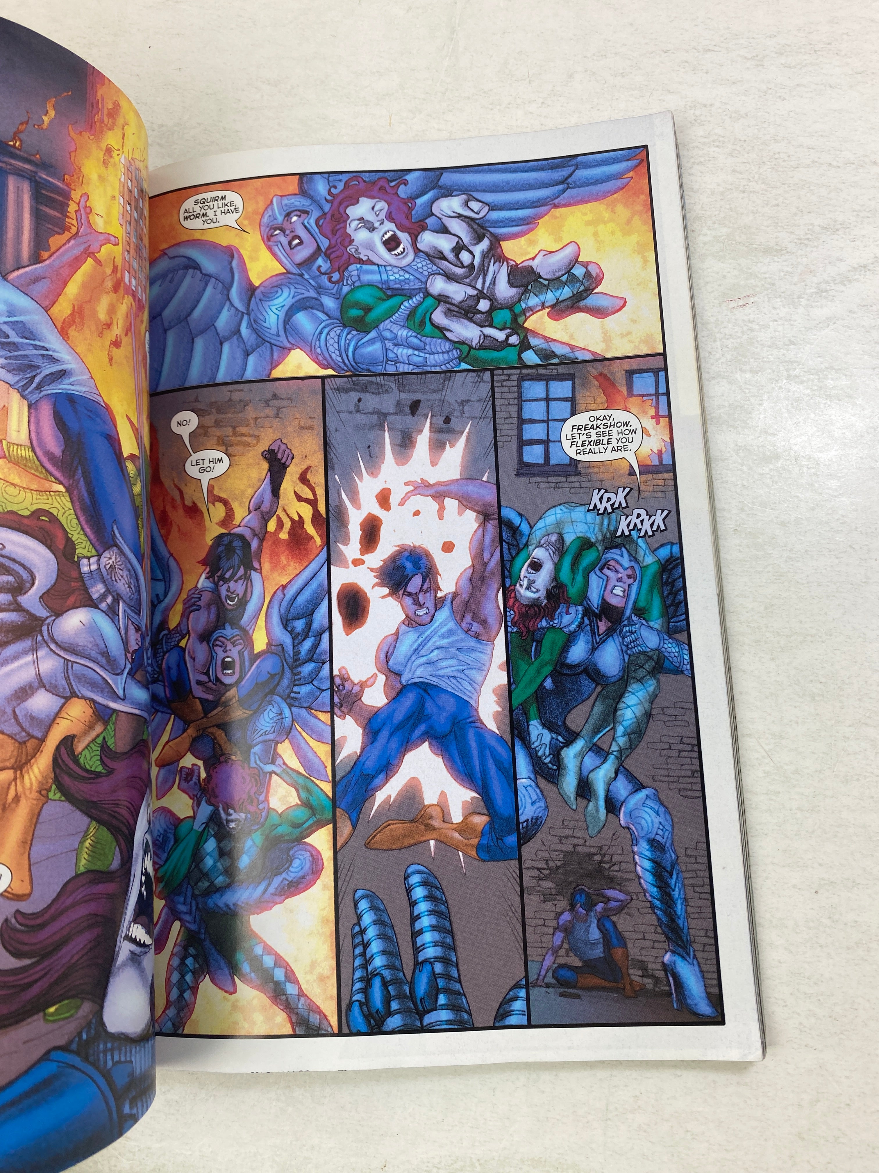 Flashpoint featuring Batman DC Graphic Novel Ex Lib 2012