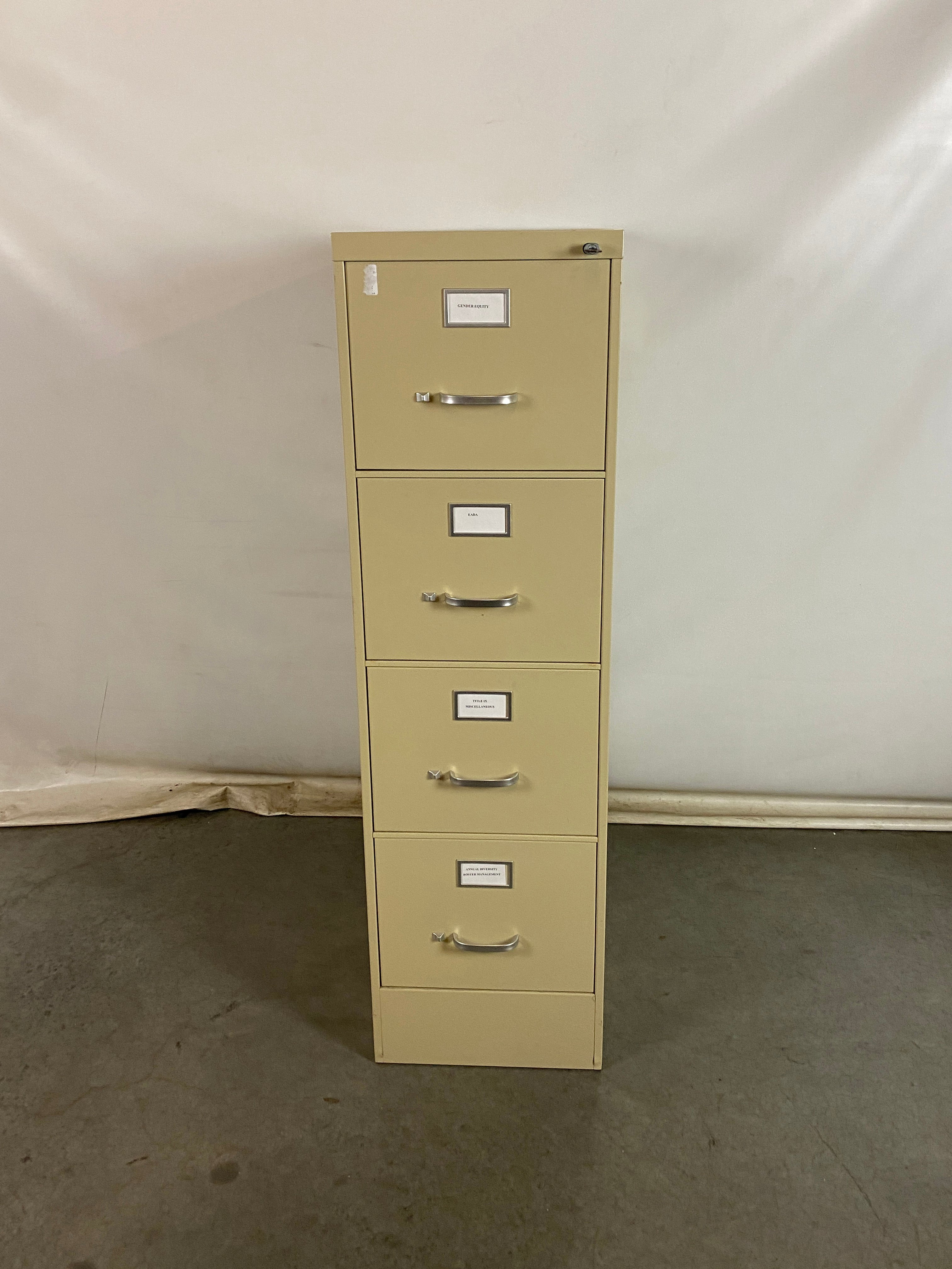 Steelcase Cream 4 Drawer File Cabinet