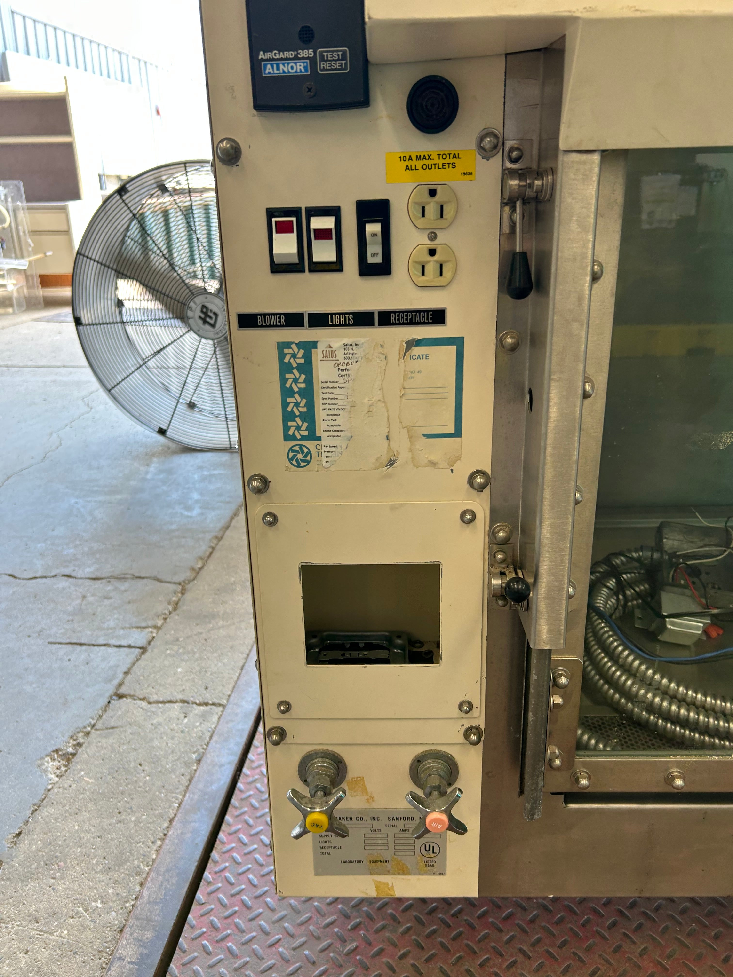 Fume hood for *Parts or Repair*