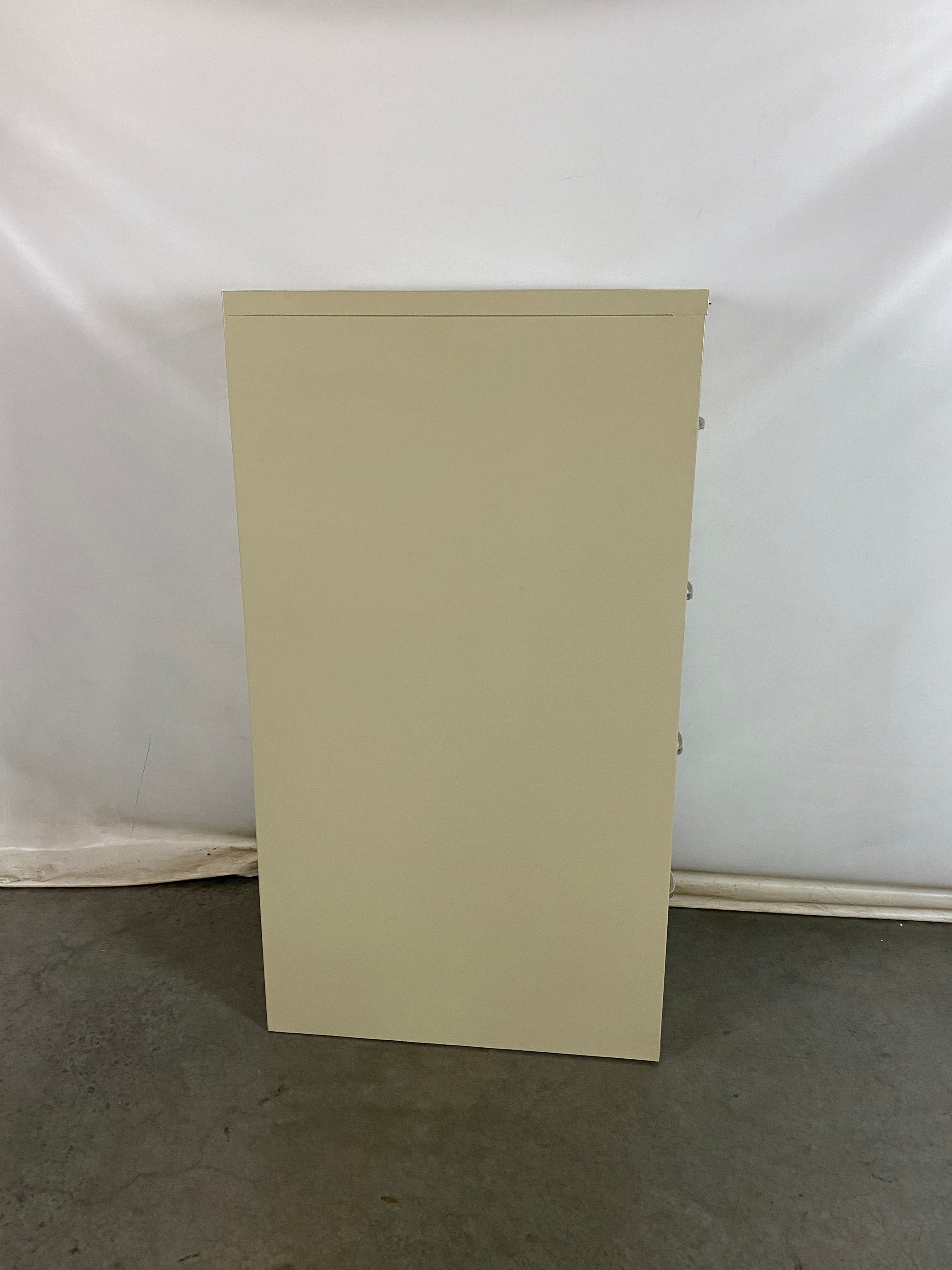 Steelcase Cream 4 Drawer File Cabinet